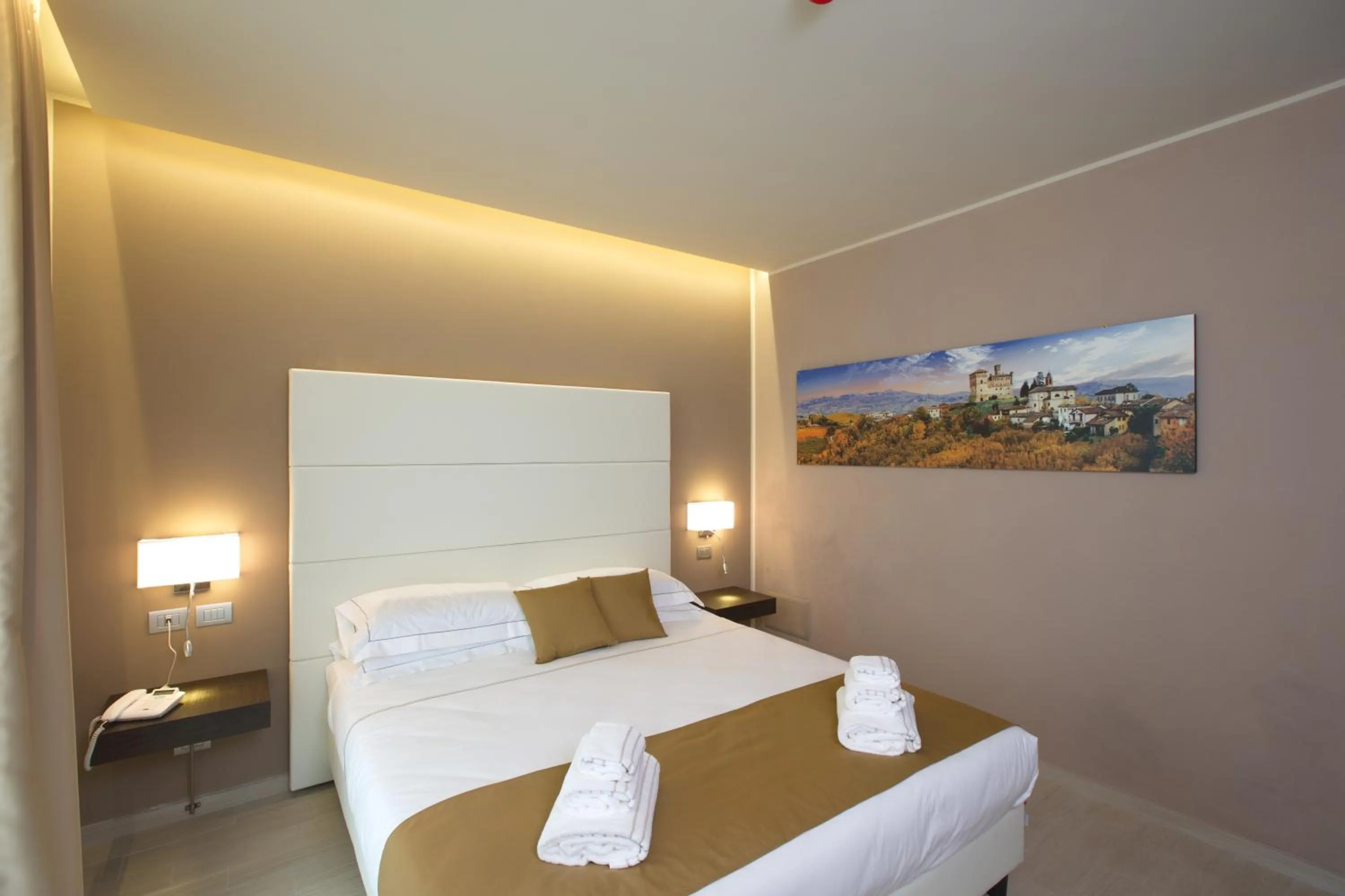 Balcony/Terrace, Bed in Hotel Terre Dei Salici