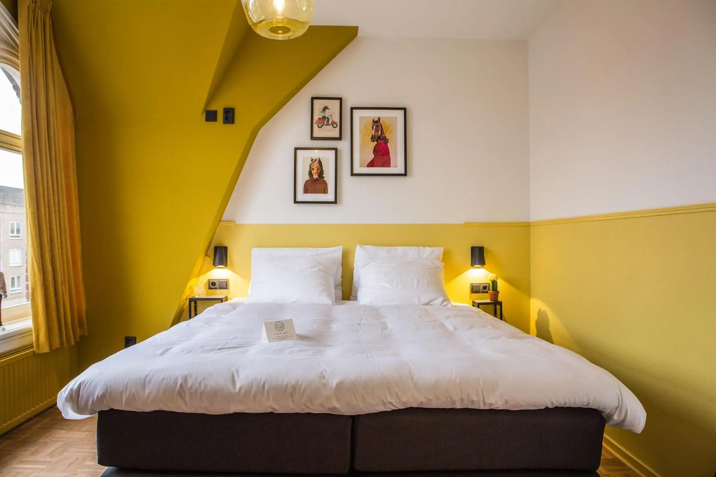 Big Room in Little Duke Hotel Big Room in Little Duke Hotel