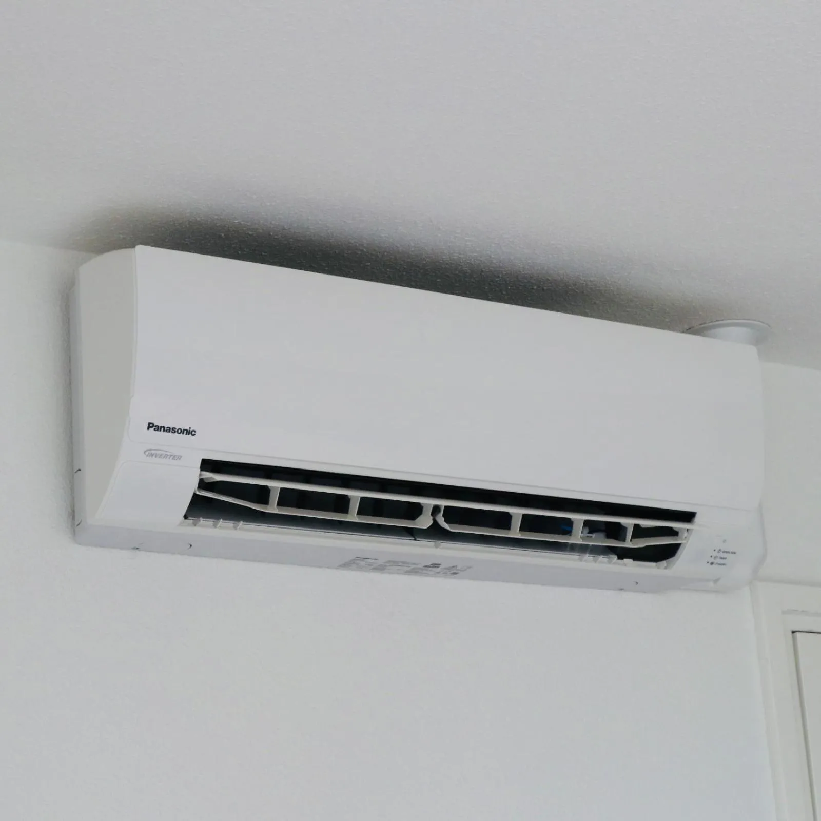 air conditioner in Little Duke Hotel