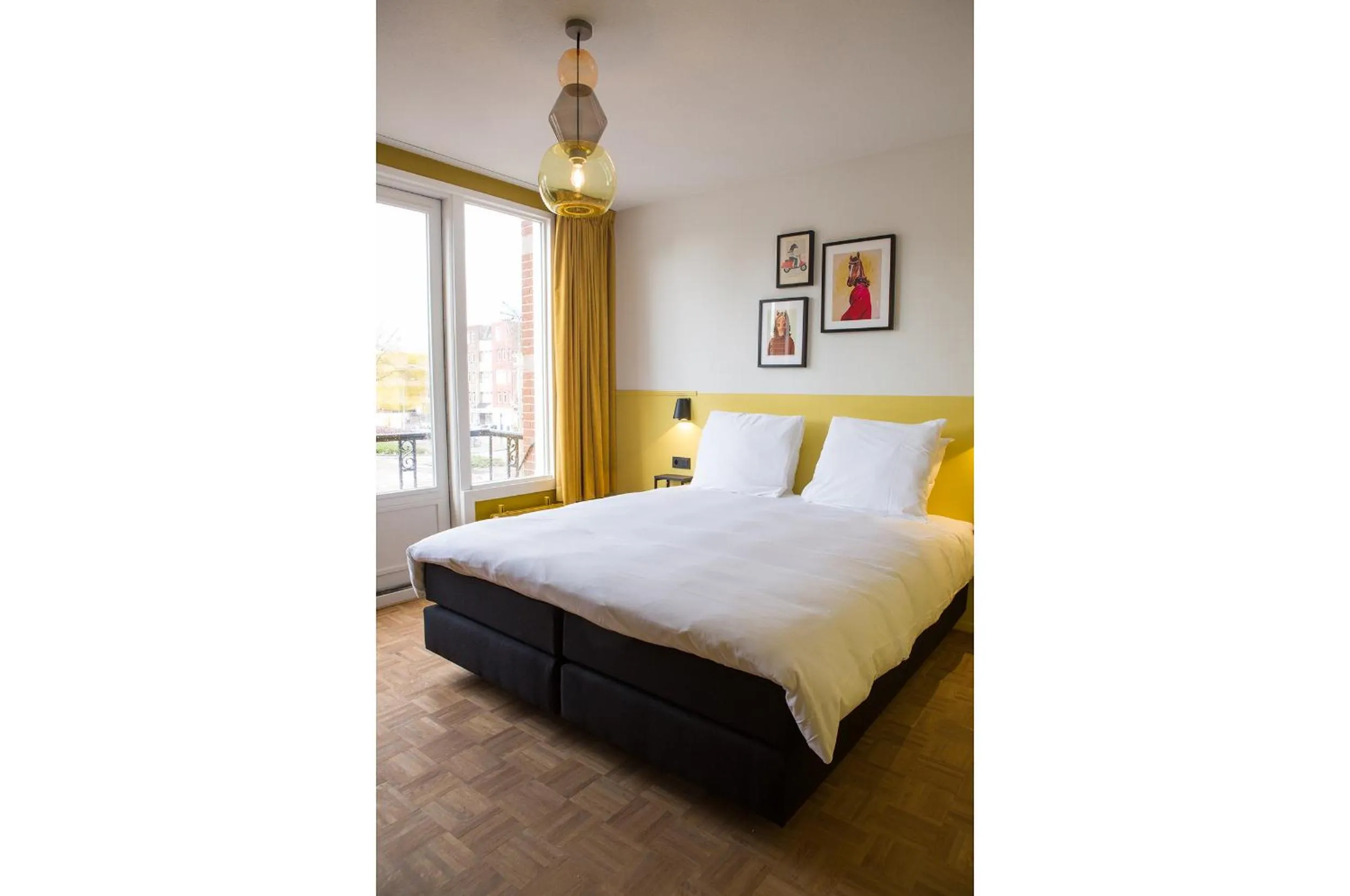 Bedroom, Bed in Little Duke Hotel