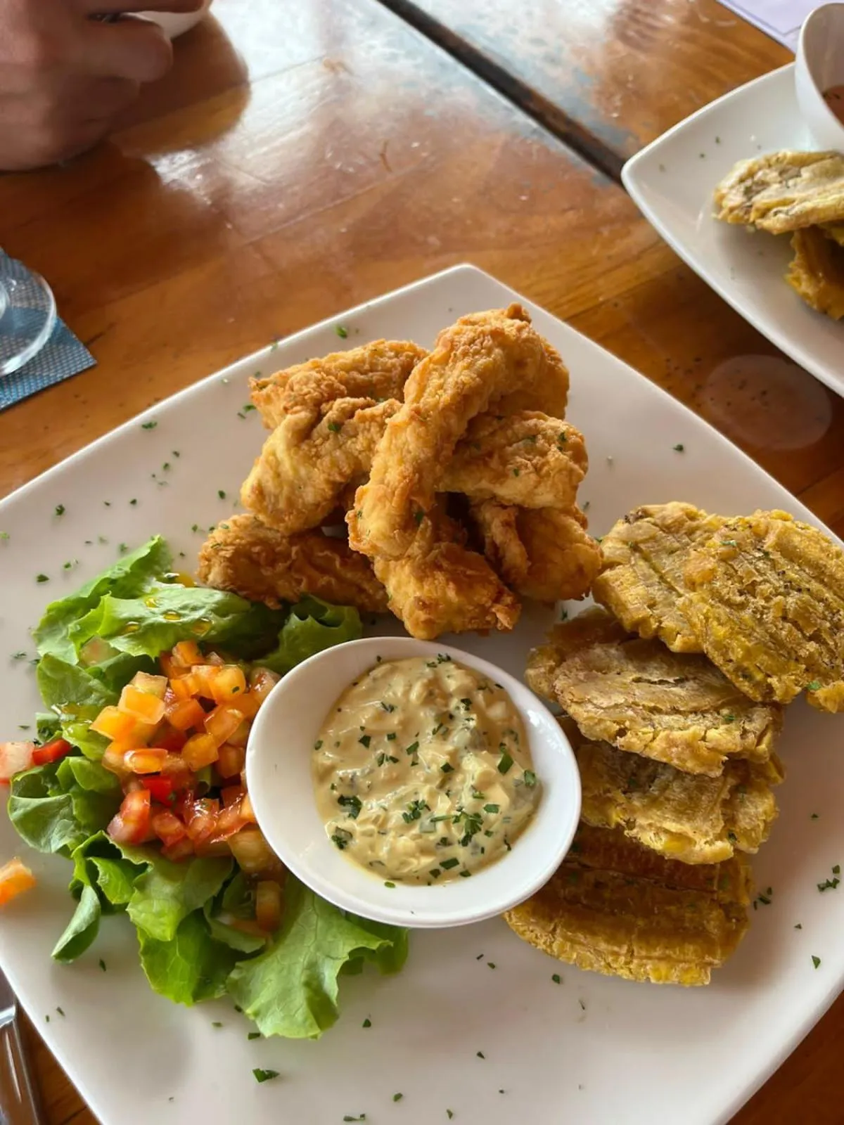 Restaurant/places to eat in Hotel Isamar Galapagos Beachfront