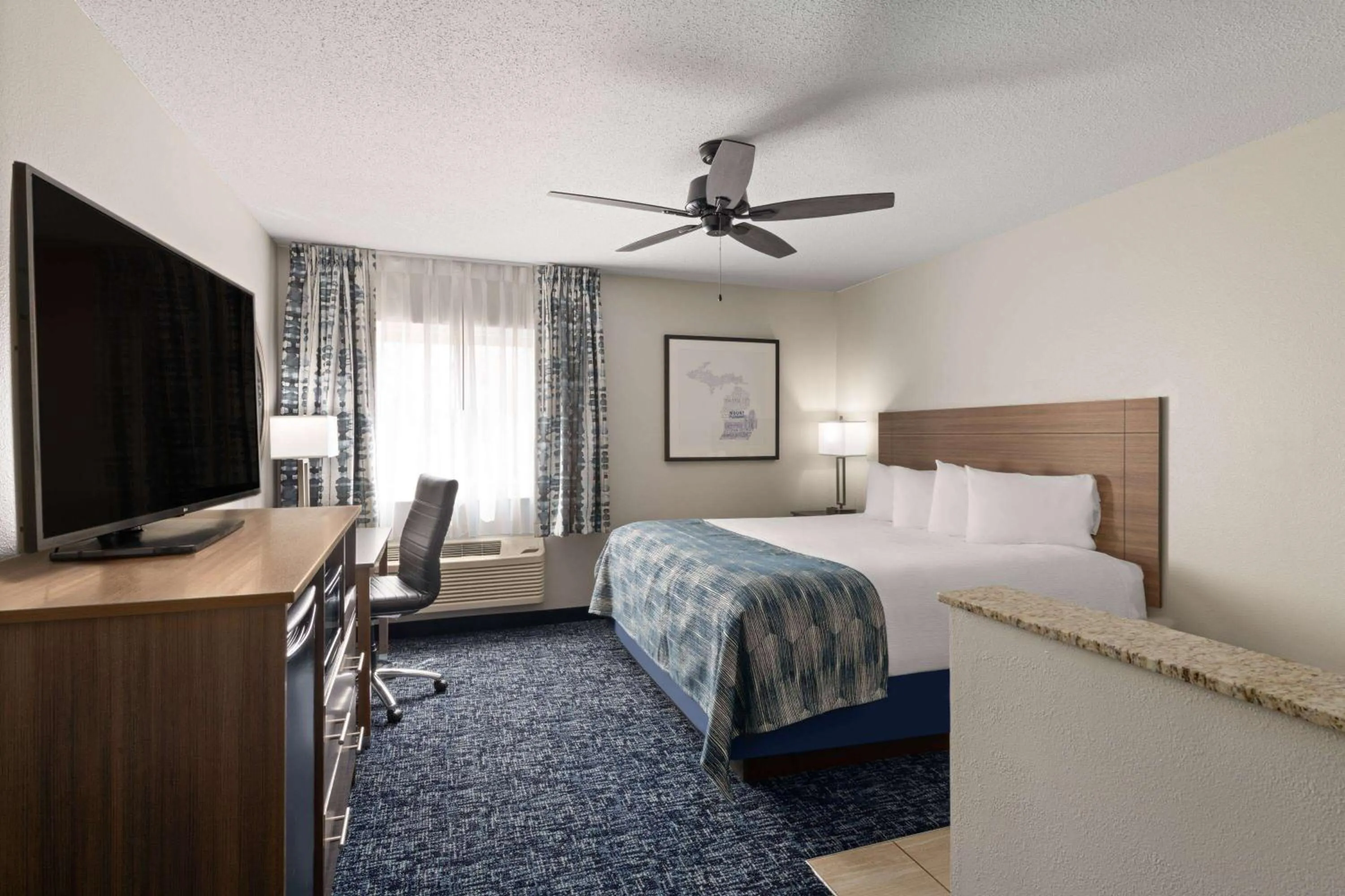 Photo of the whole room, Bed in Baymont by Wyndham Mt. Pleasant