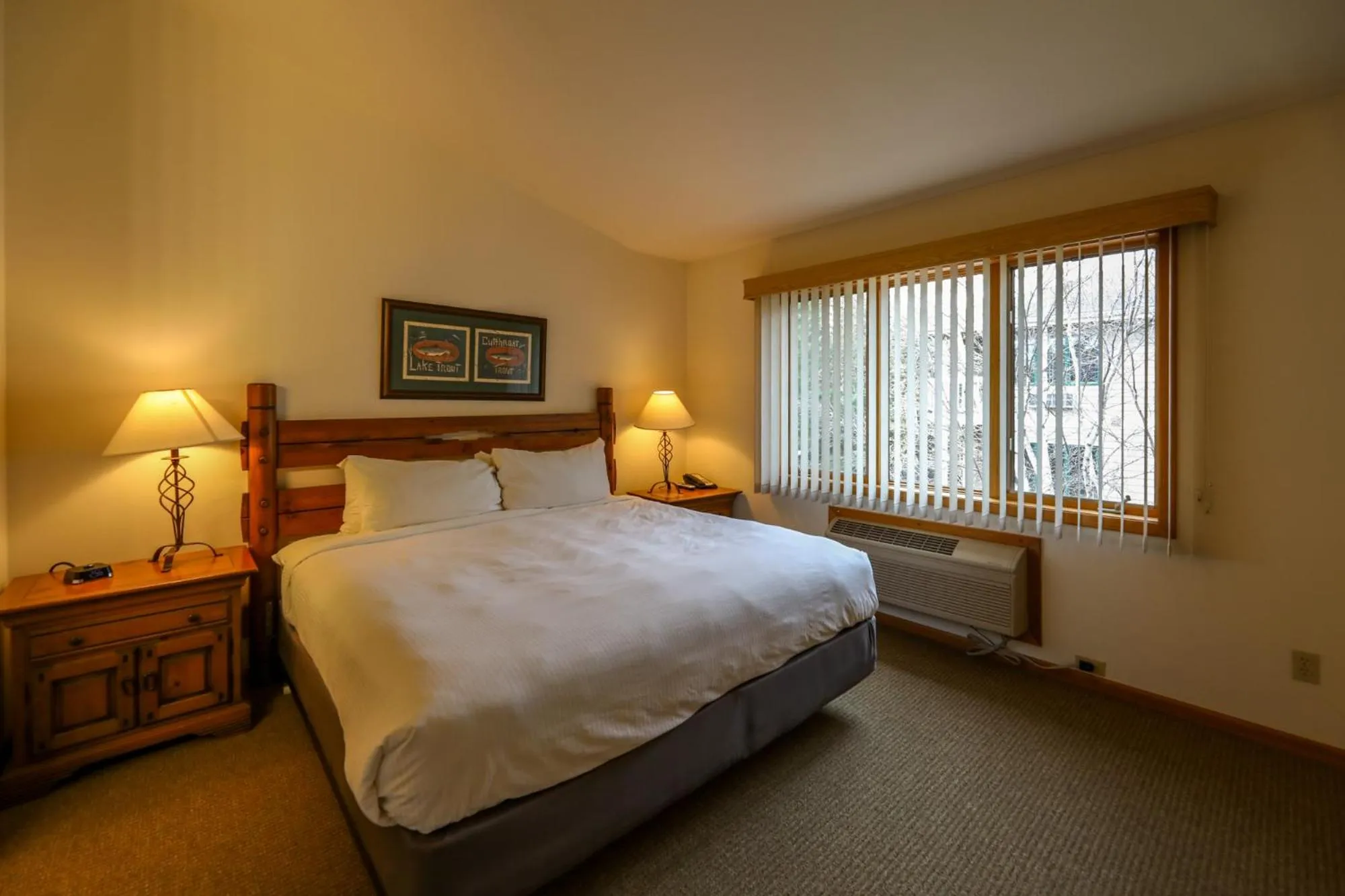 Bedroom, Bed in Meadow Lake Resort & Condos