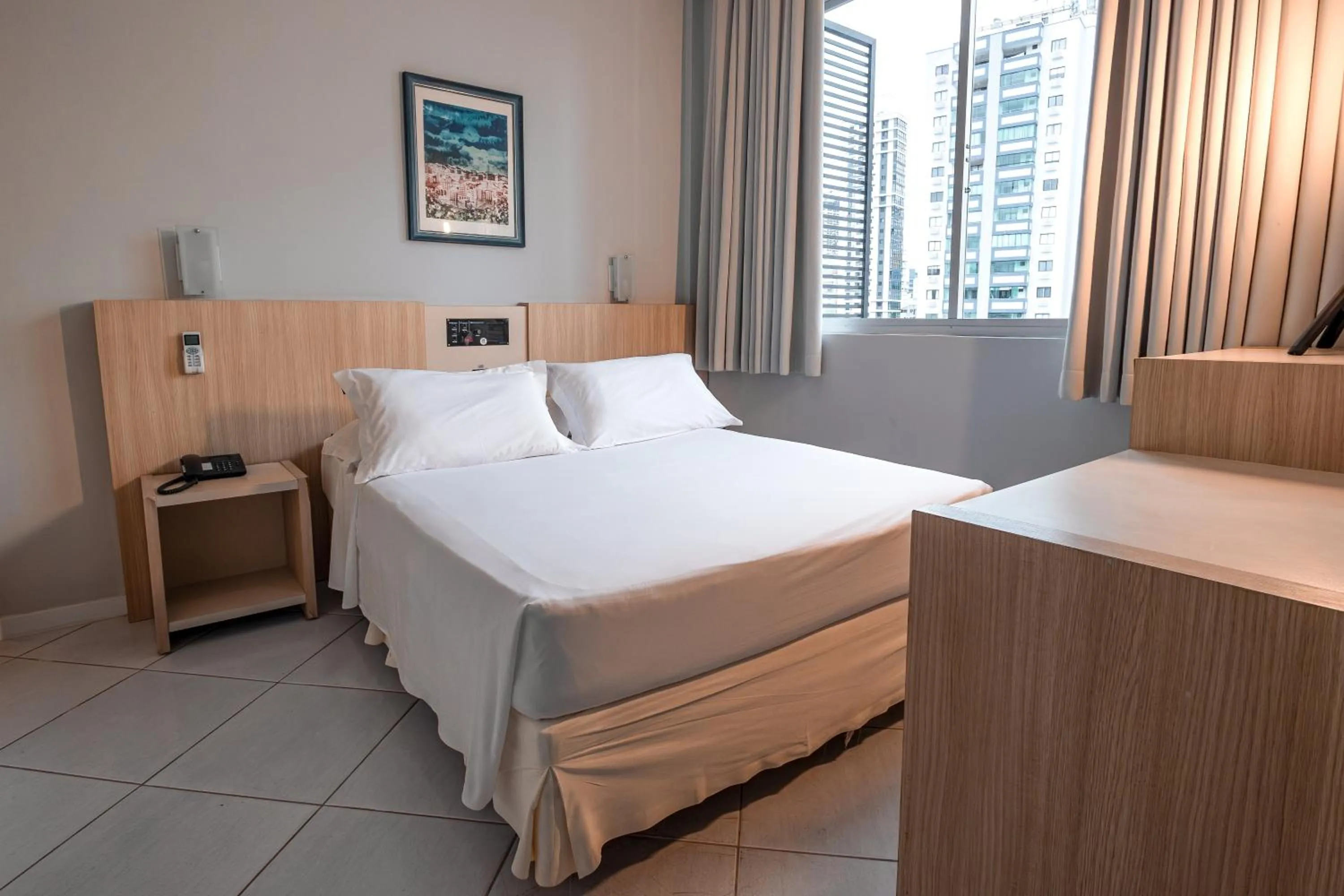 Bedroom, Bed in Hotel Sagres Praia