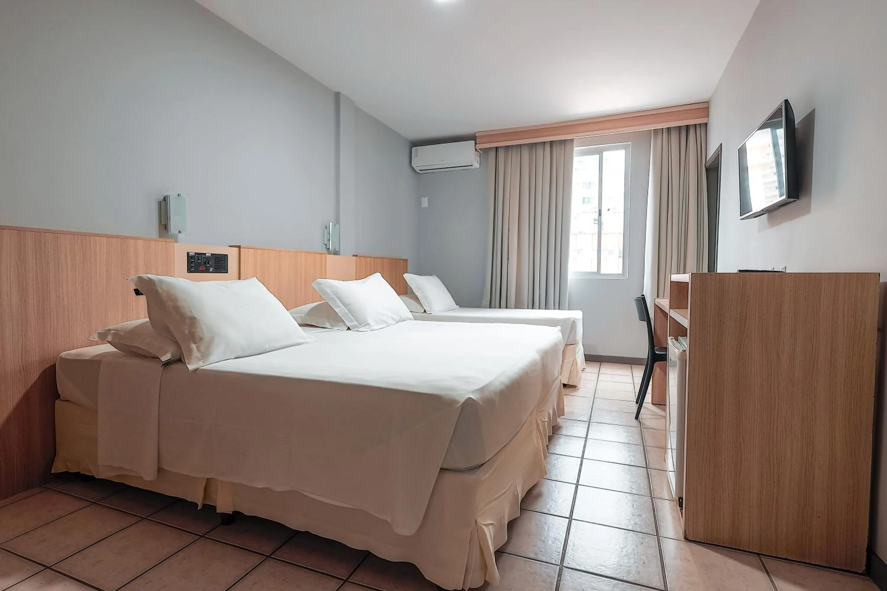 Bedroom, Bed in Hotel Sagres Praia