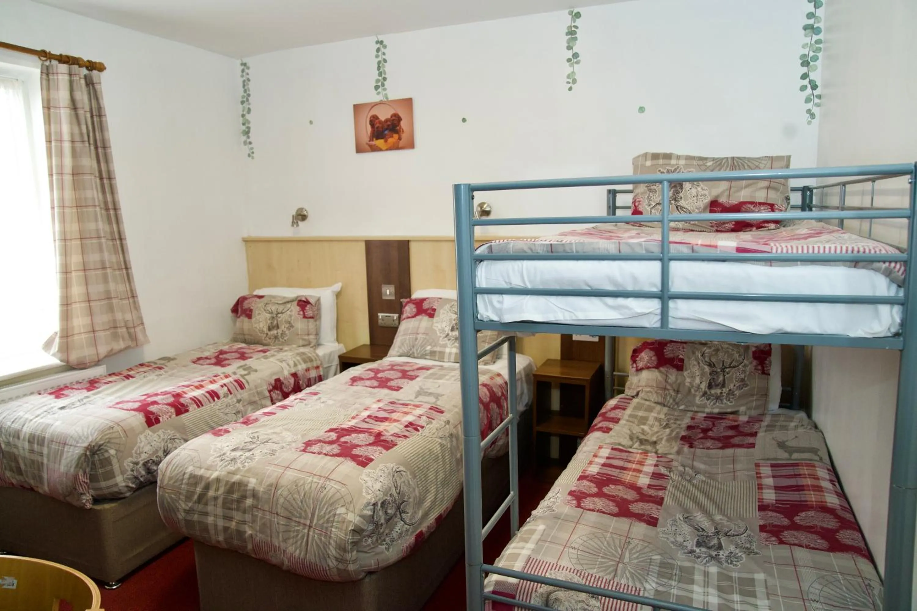 Bed in The Gatwick White House Hotel