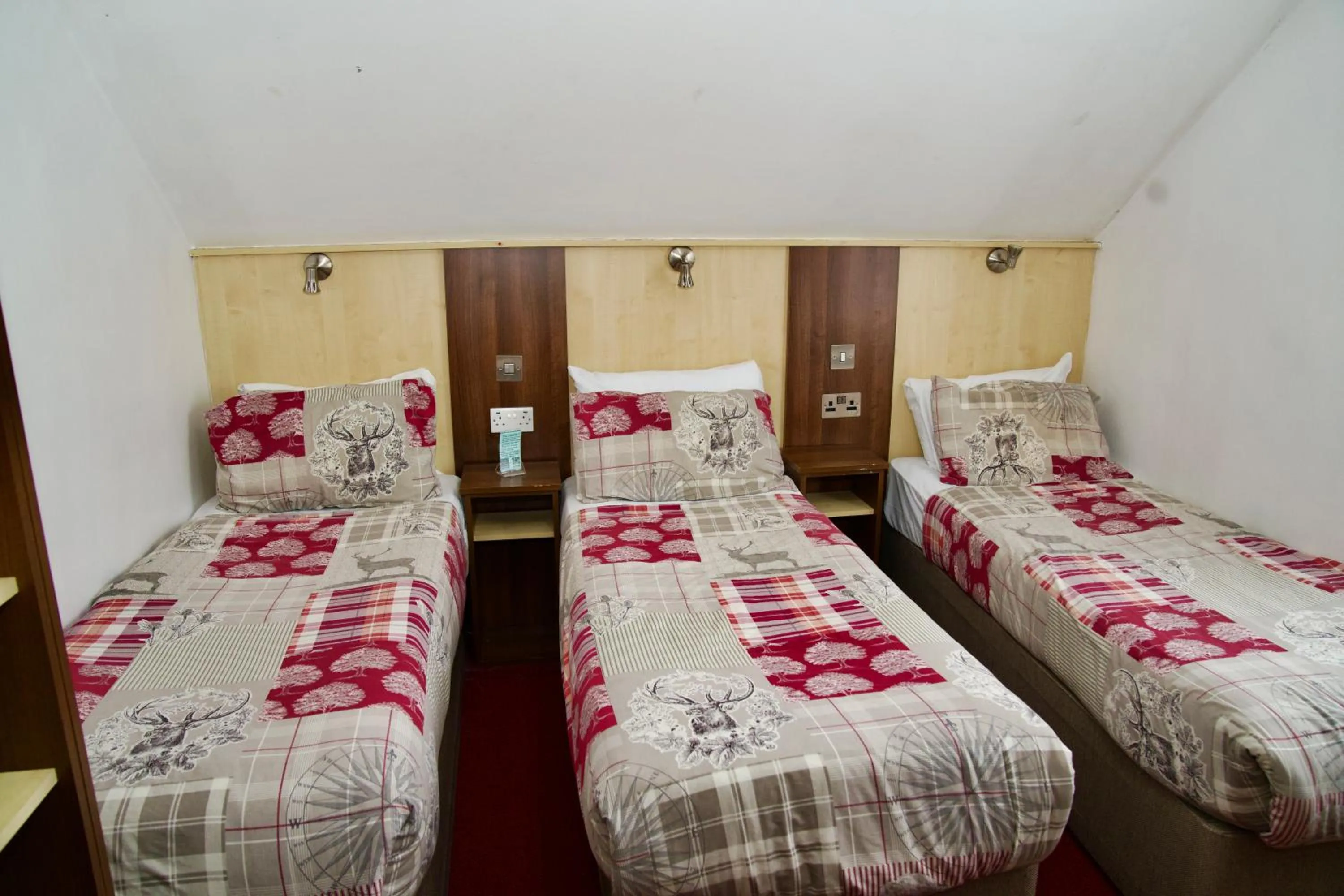 Bed in The Gatwick White House Hotel