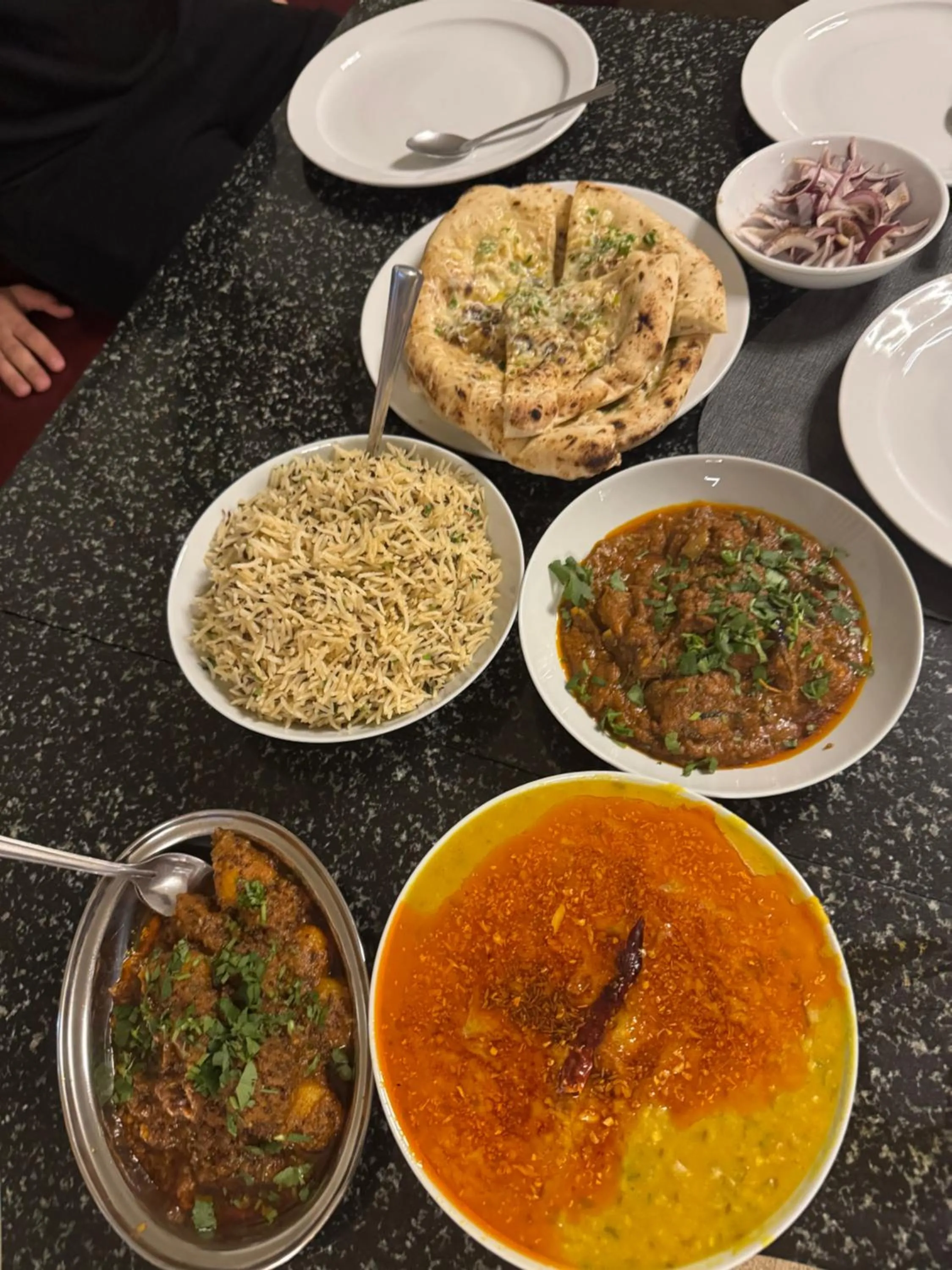 Restaurant/places to eat in The Gatwick White House Hotel