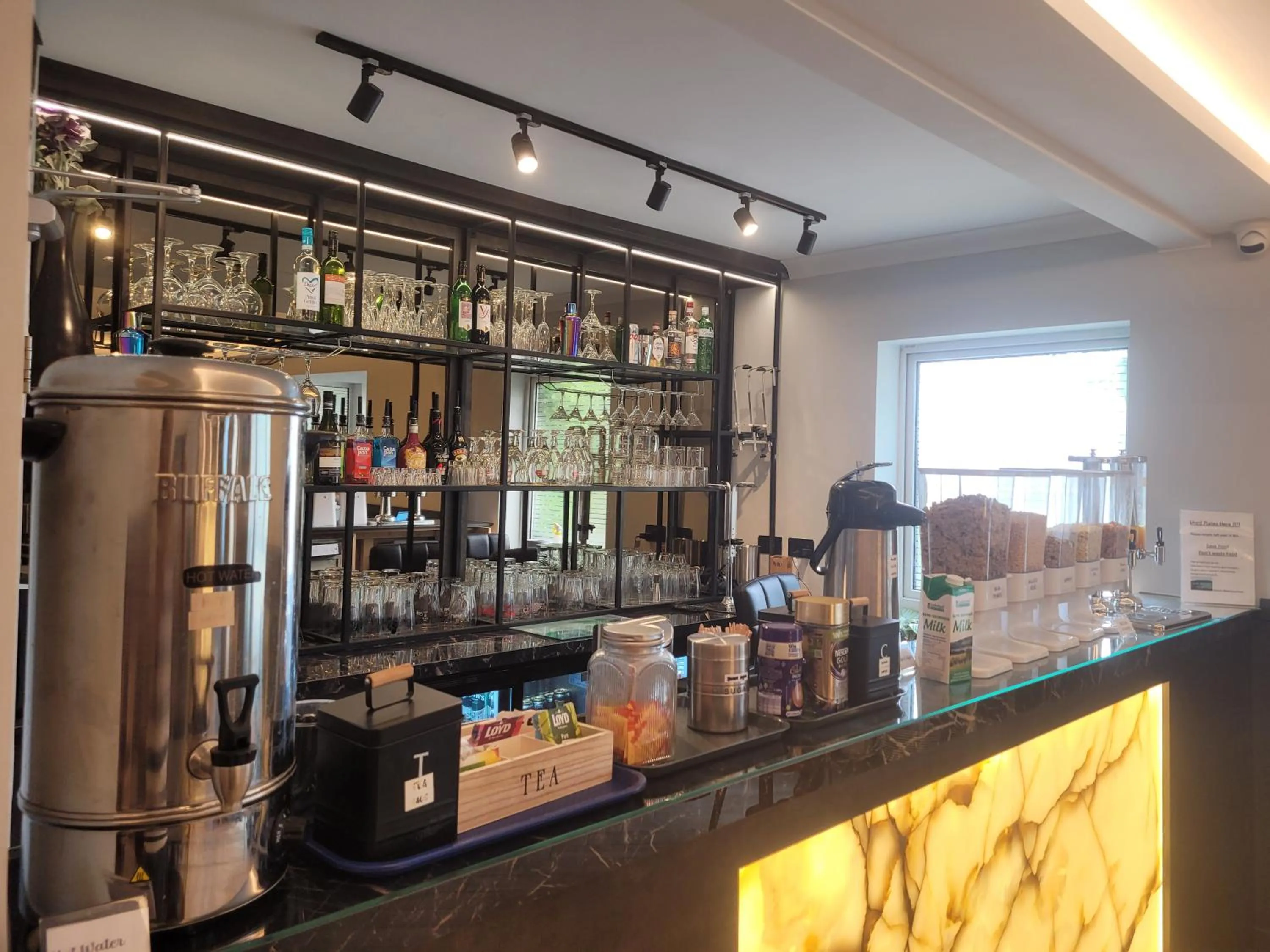 Breakfast in The Gatwick White House Hotel