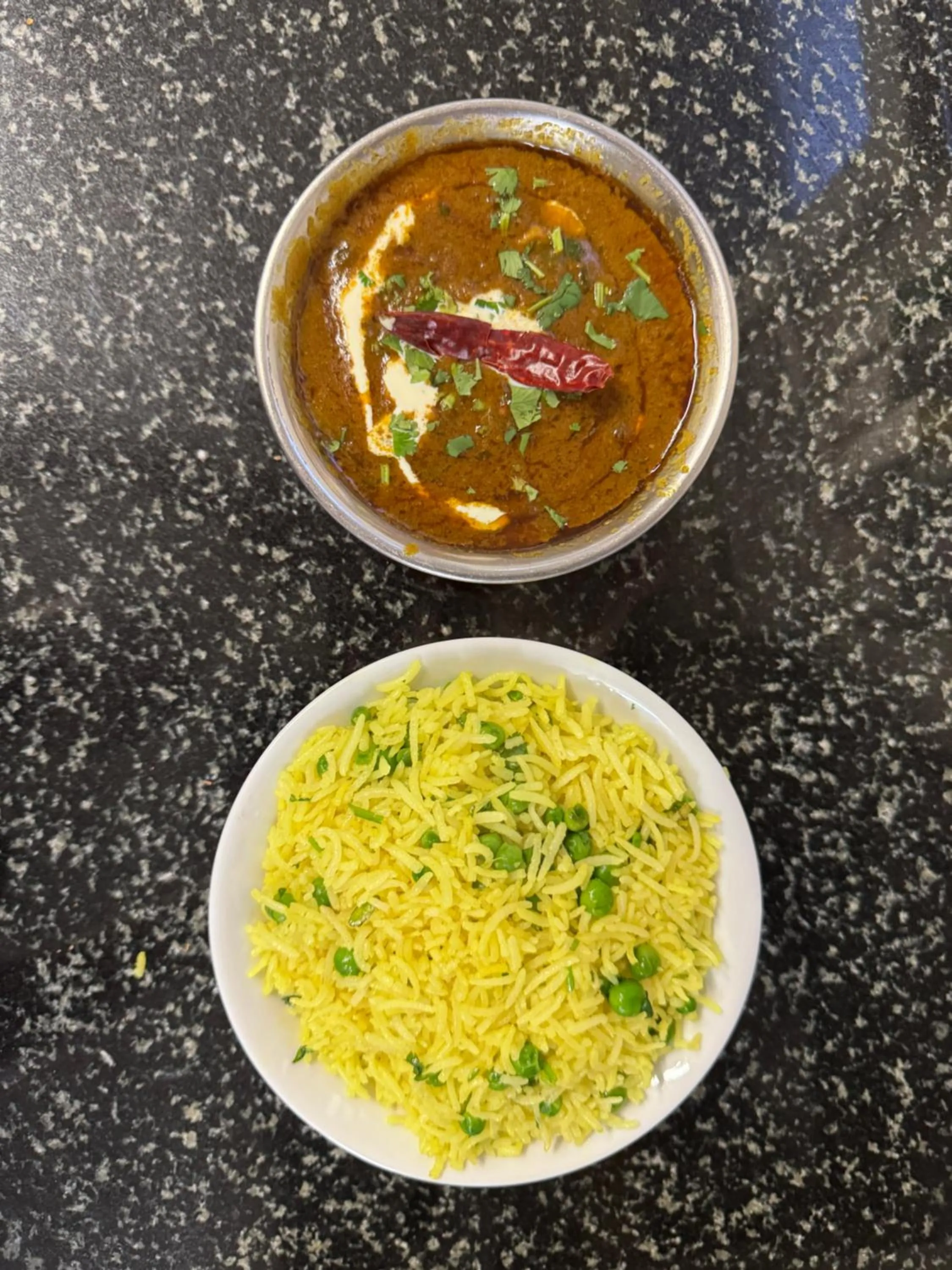 Restaurant/places to eat in The Gatwick White House Hotel