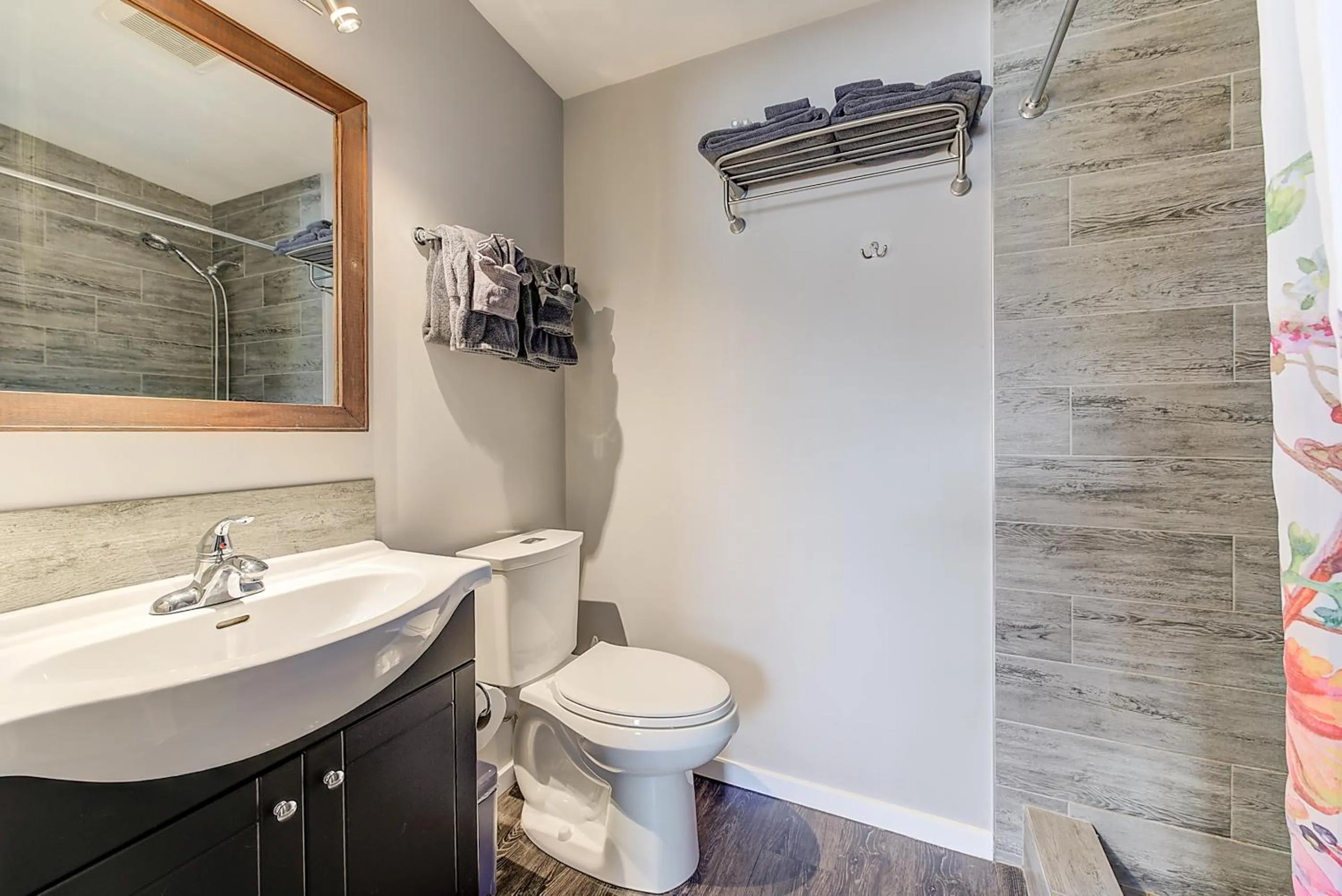 Bathroom in Peachland Beach Resort
