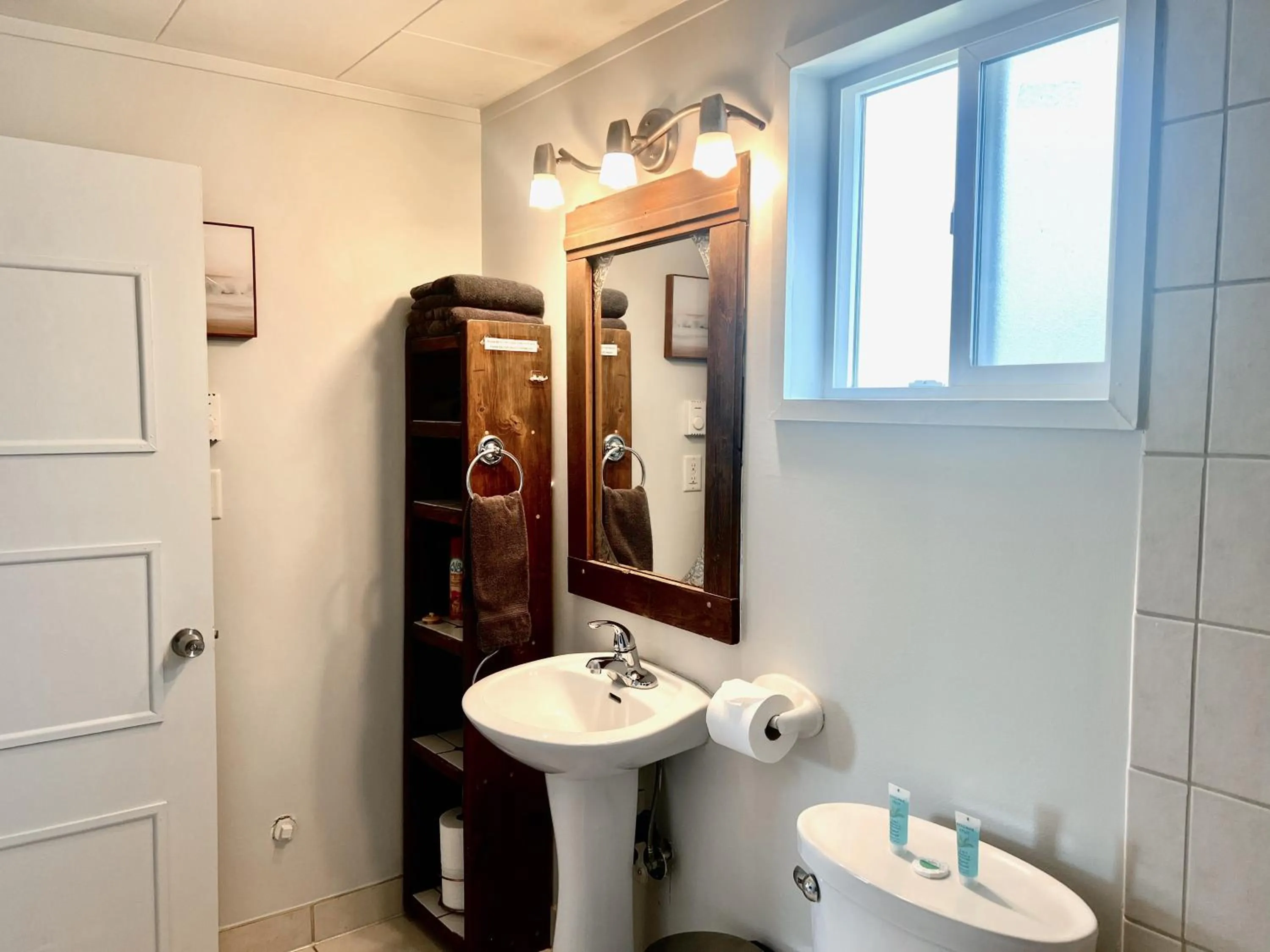 Bathroom in Peachland Beach Resort