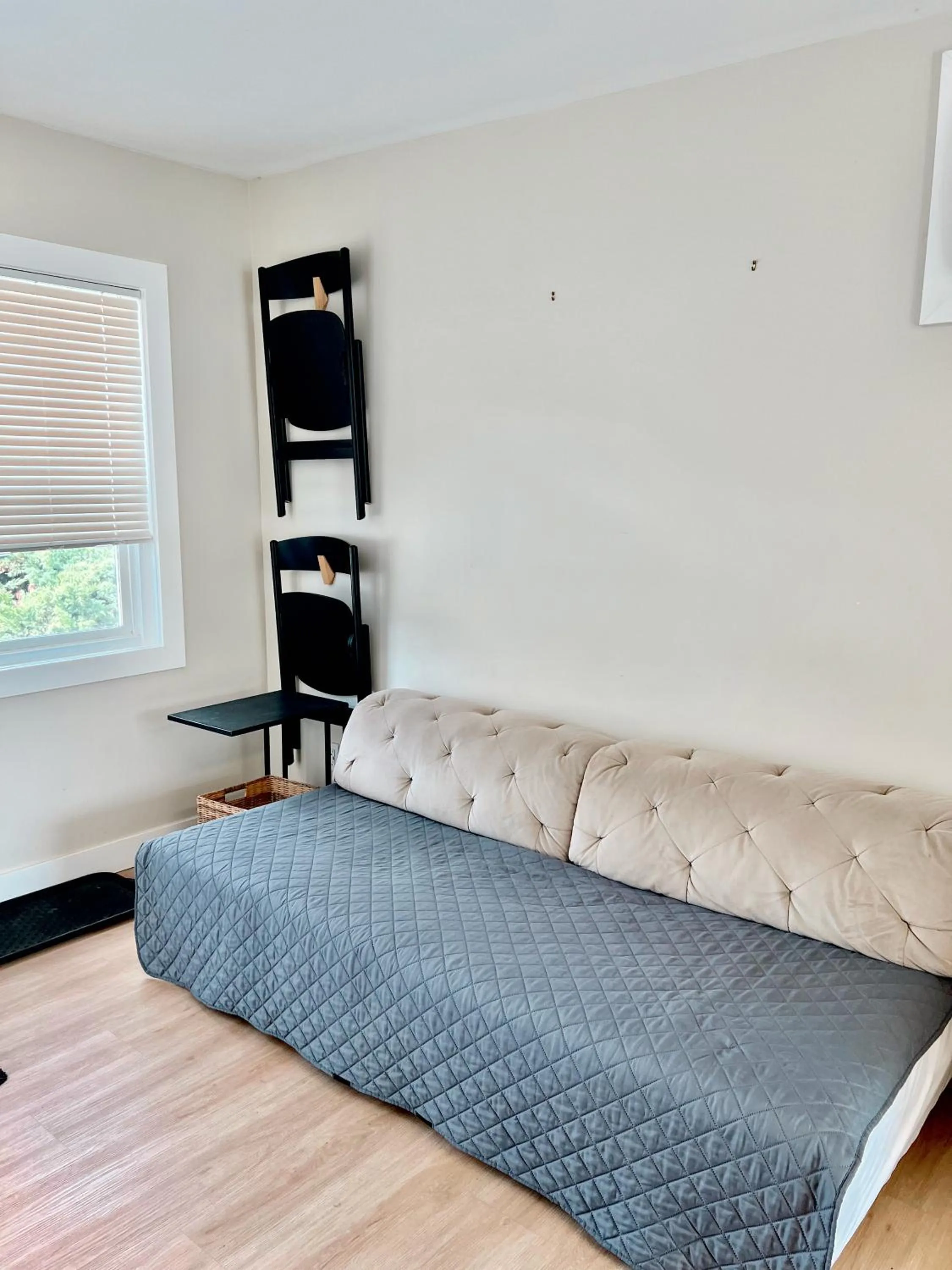 Living room, Bed in Davis Cove Resort