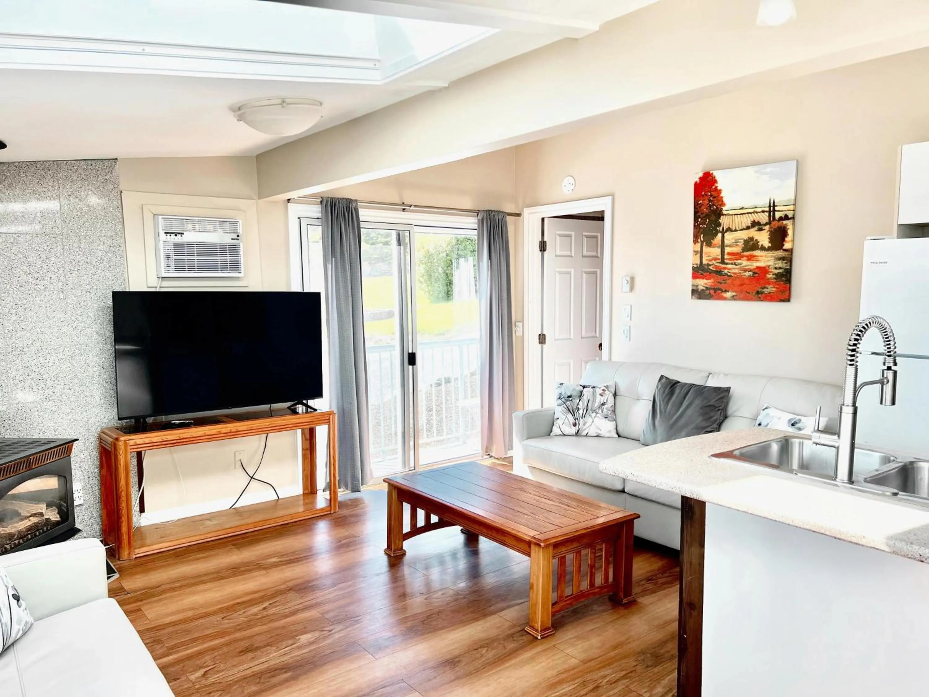 TV and multimedia in Davis Cove Resort