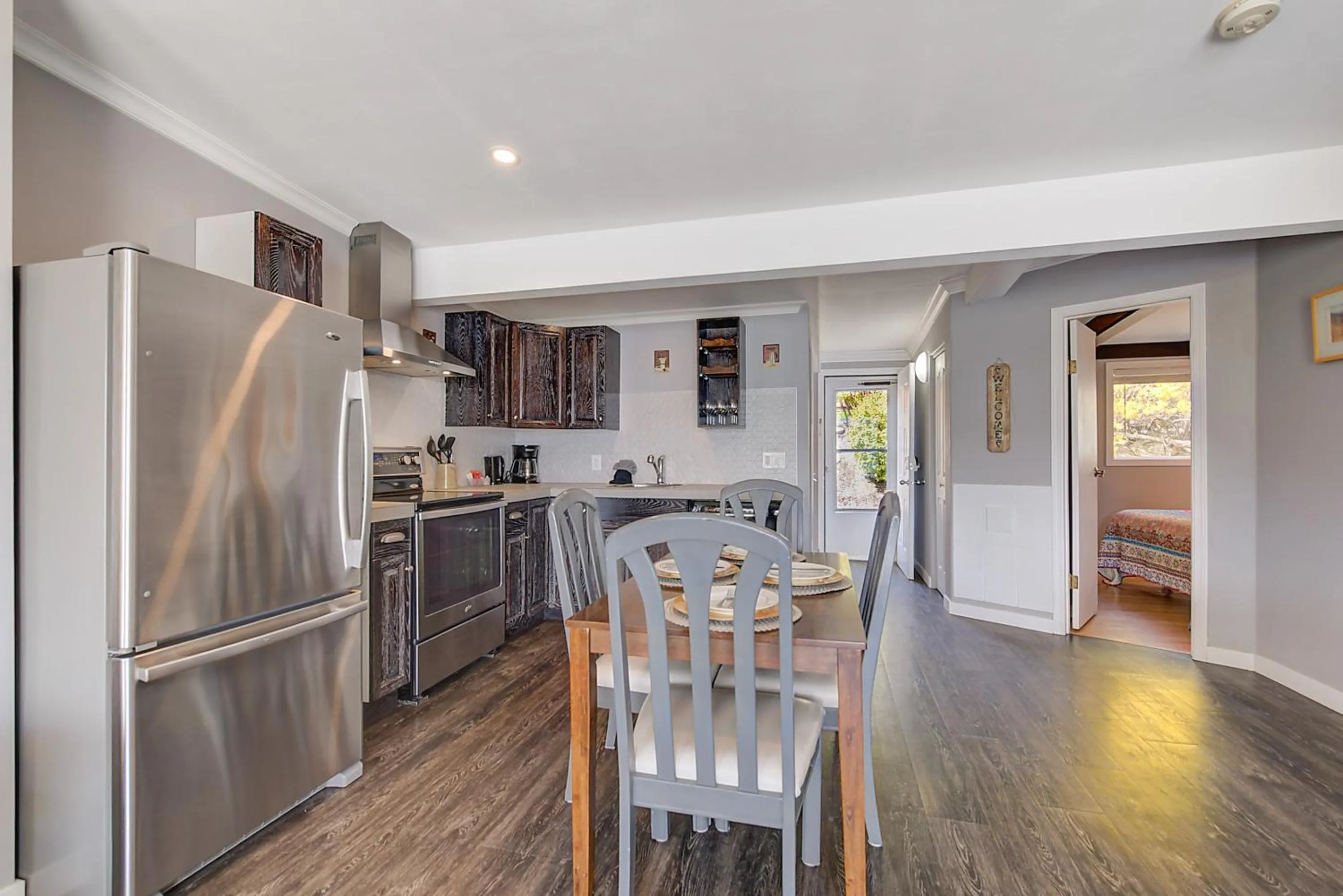 kitchen in Peachland Beach Resort