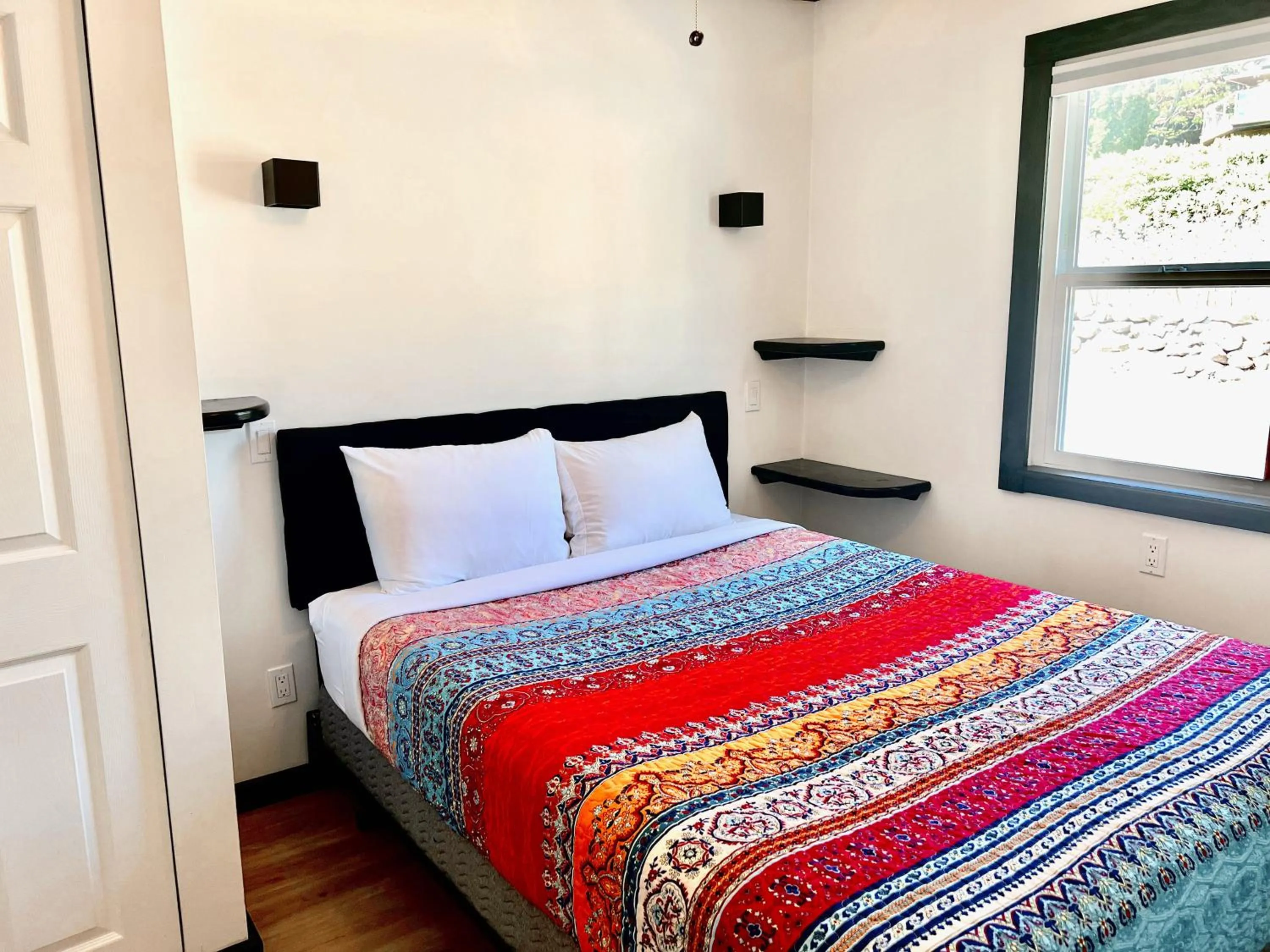 Bed in Peachland Beach Resort