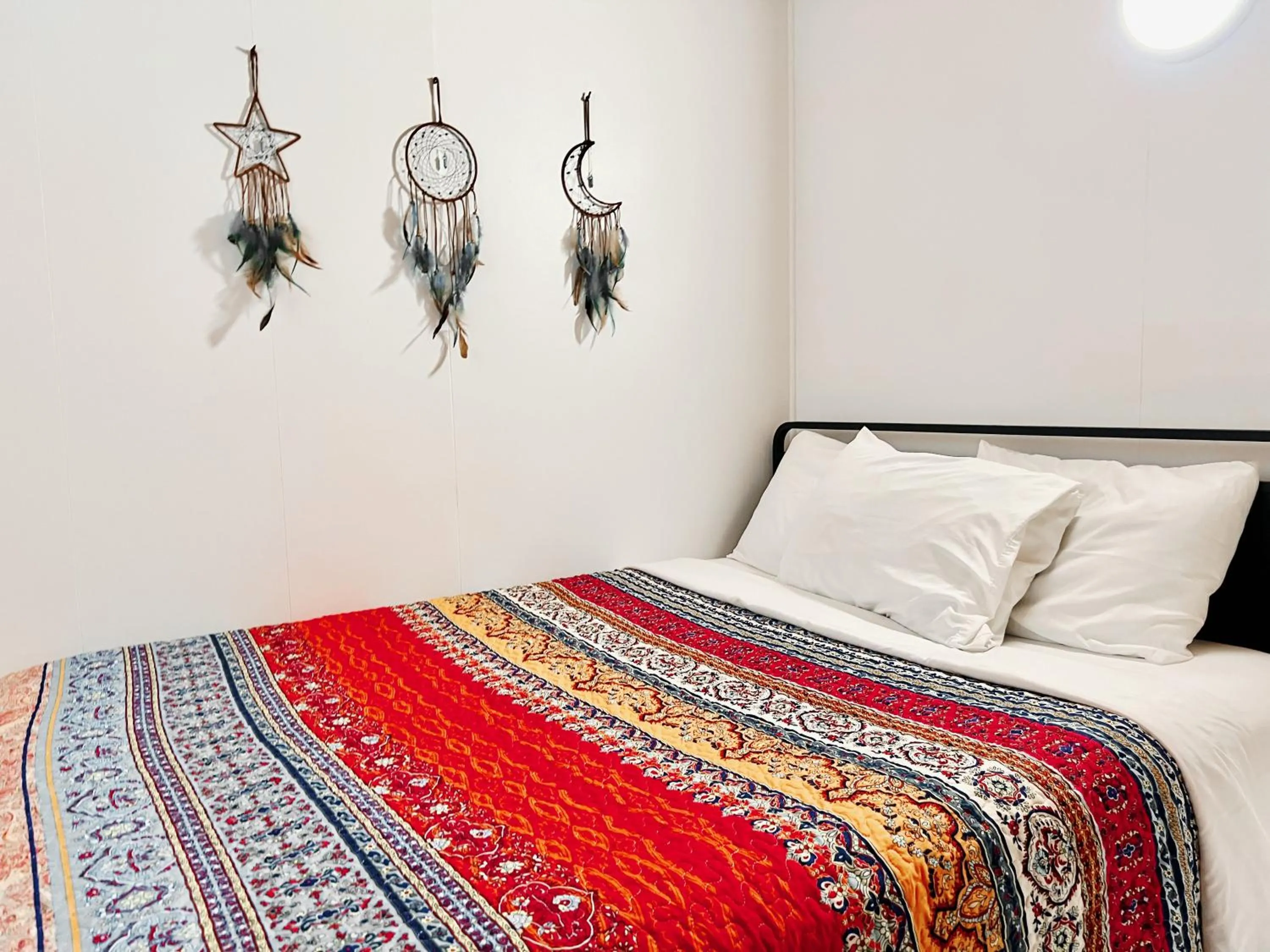 Bed in Peachland Beach Resort