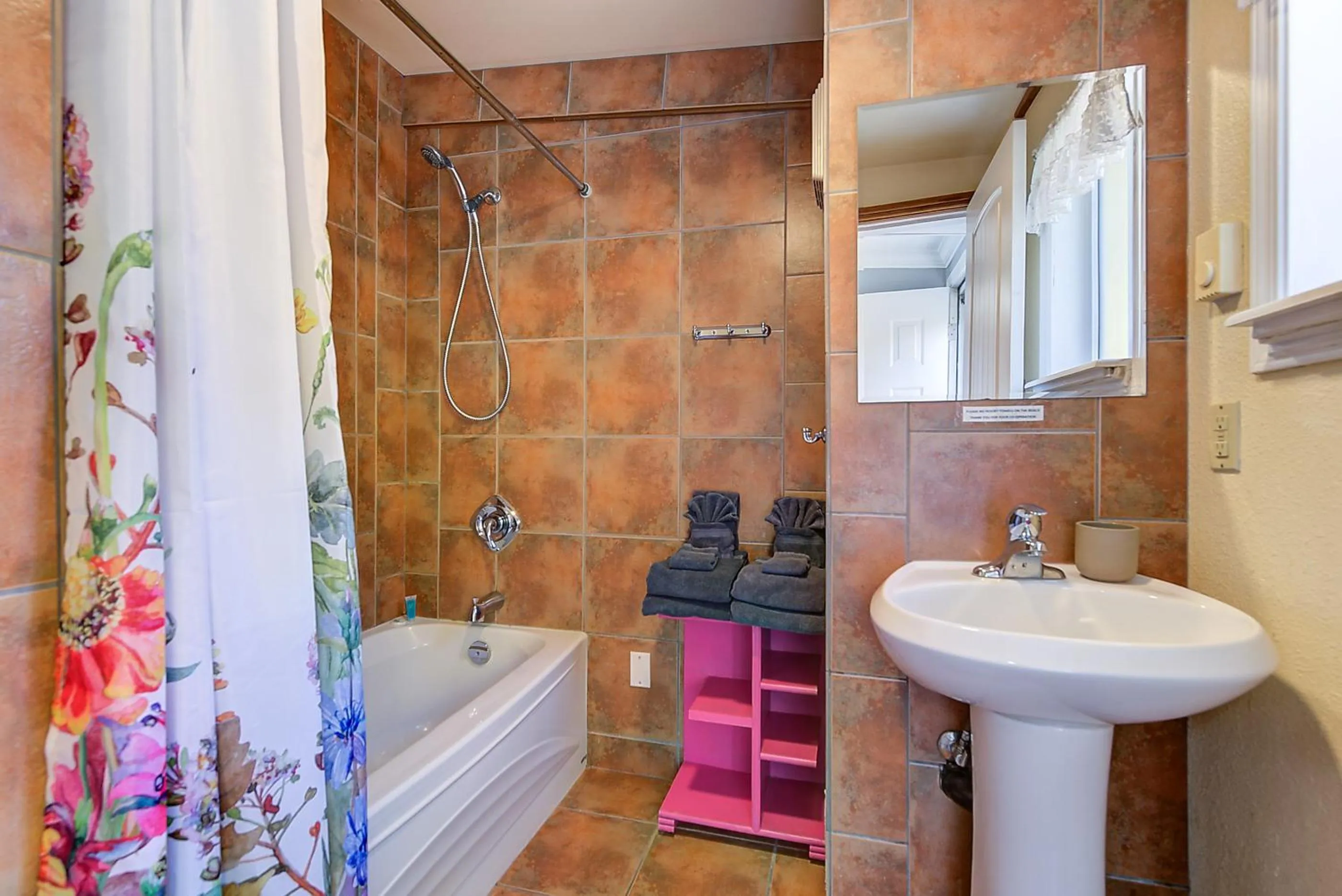 Shower in Peachland Beach Resort