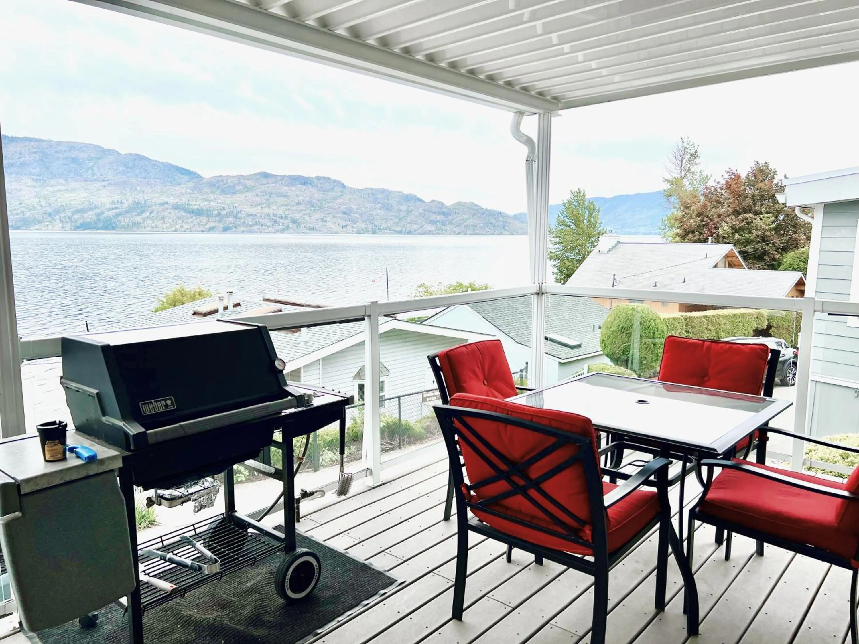 BBQ facilities in Peachland Beach Resort