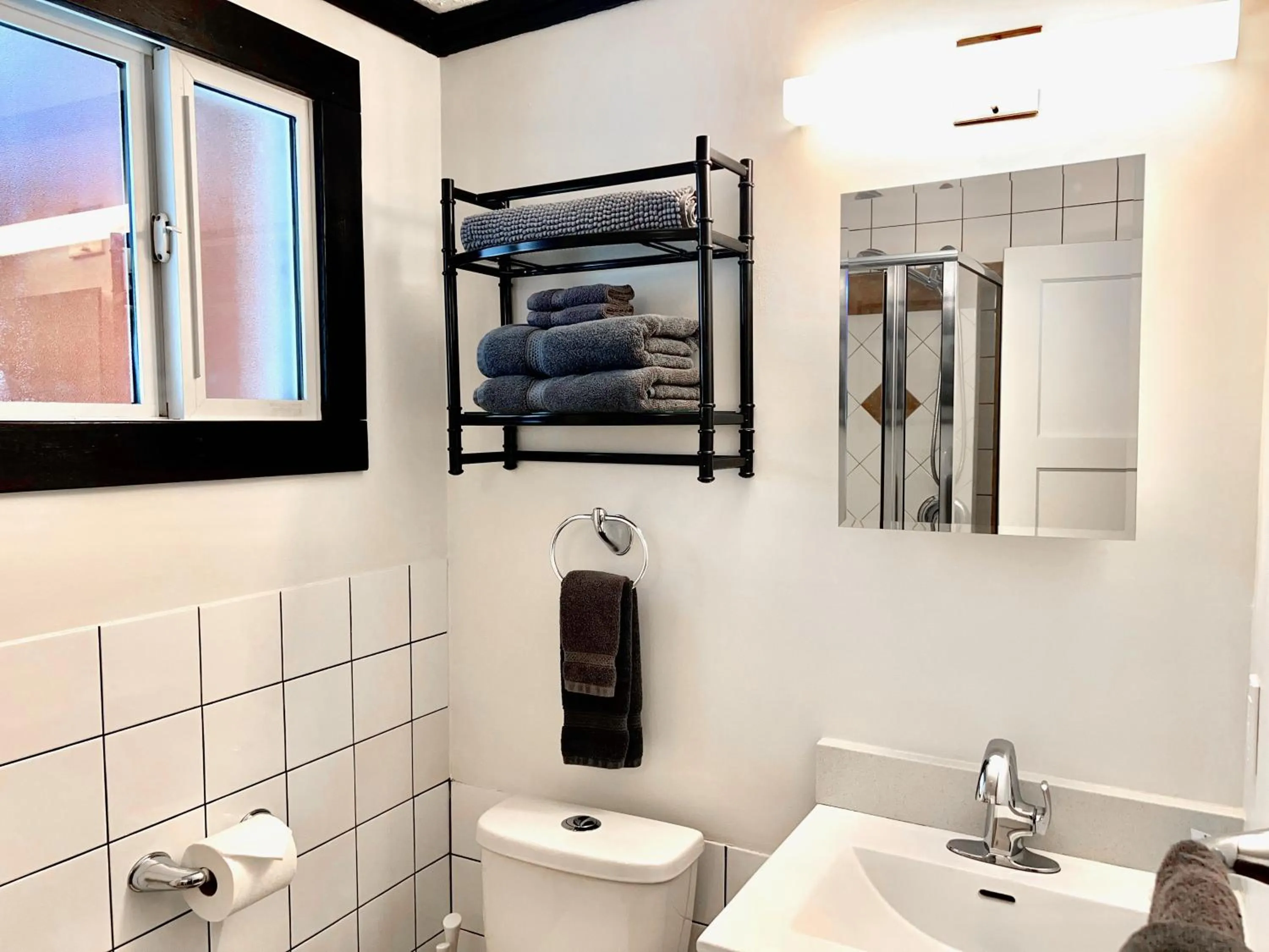 Toilet in Peachland Beach Resort