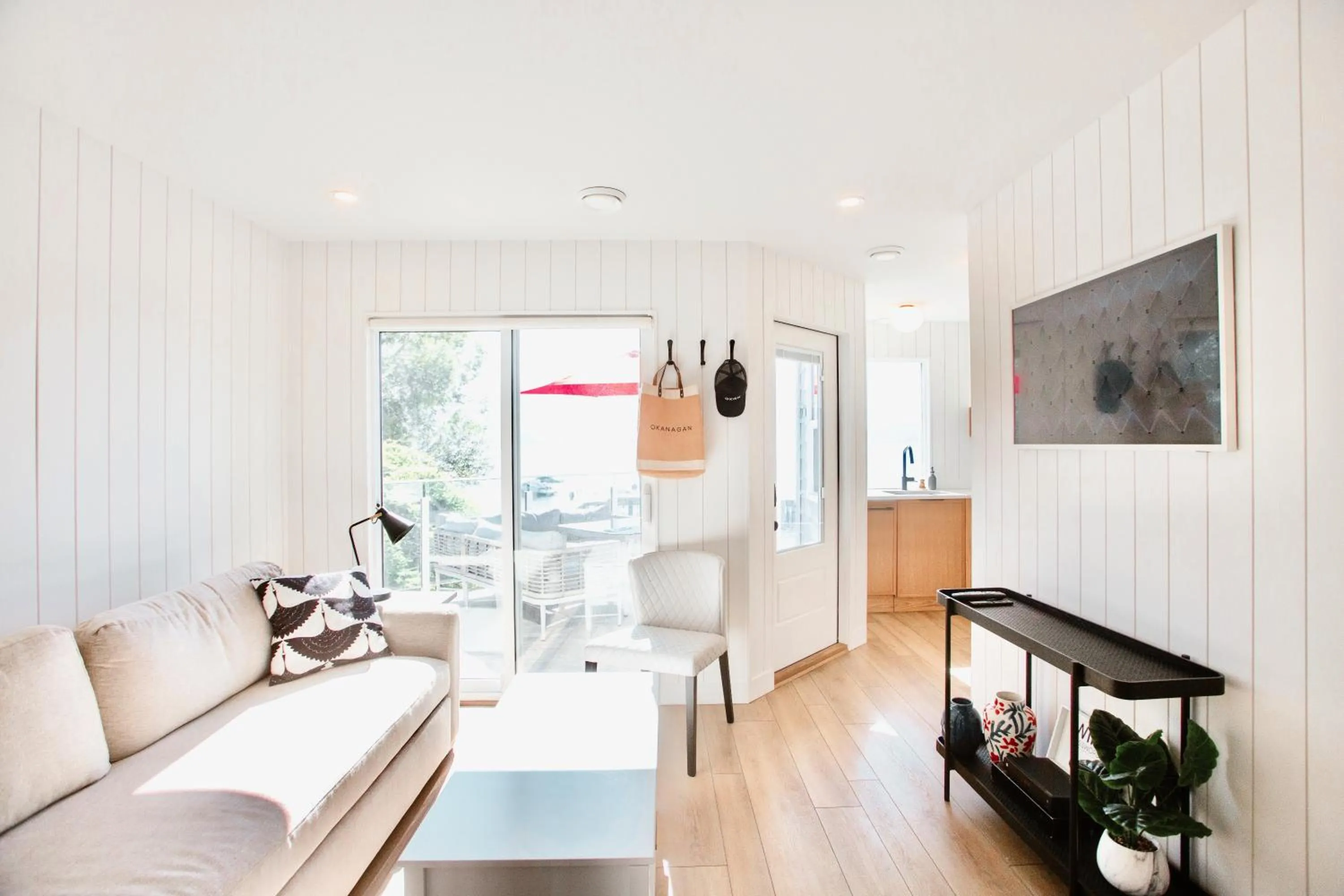 TV and multimedia in Peachland Beach Resort