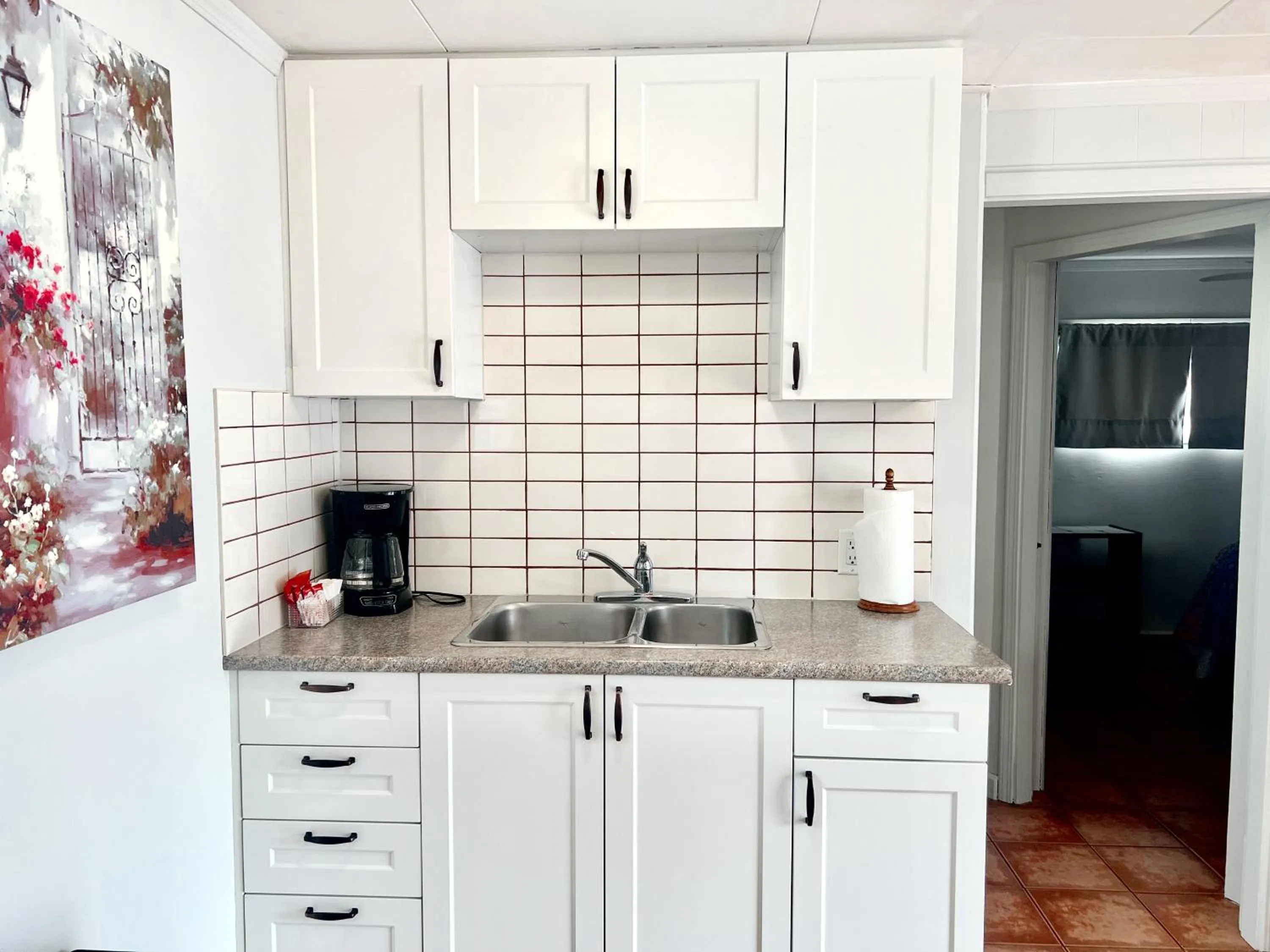 kitchen in Peachland Beach Resort