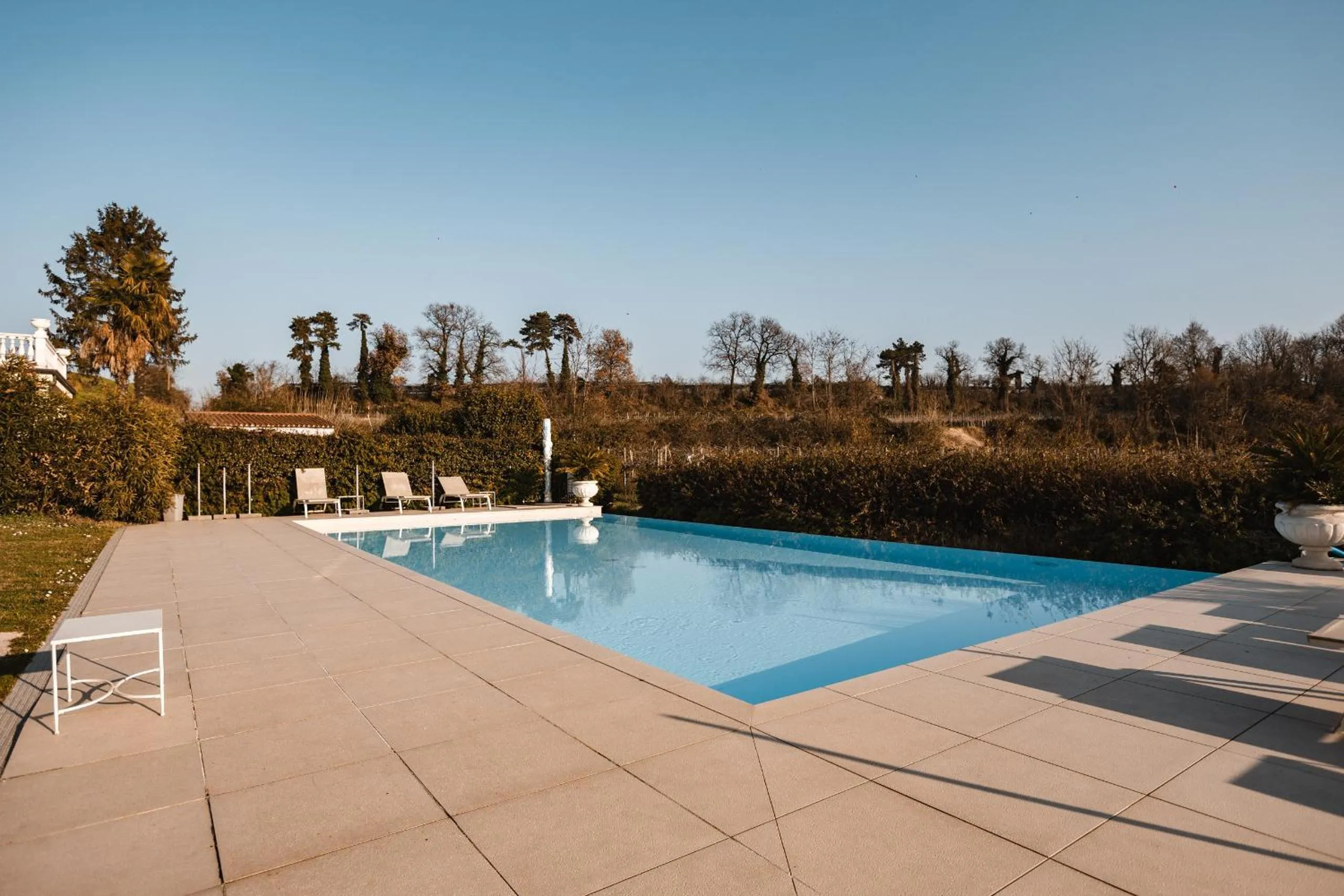 Swimming pool in Residenza Pastrengo