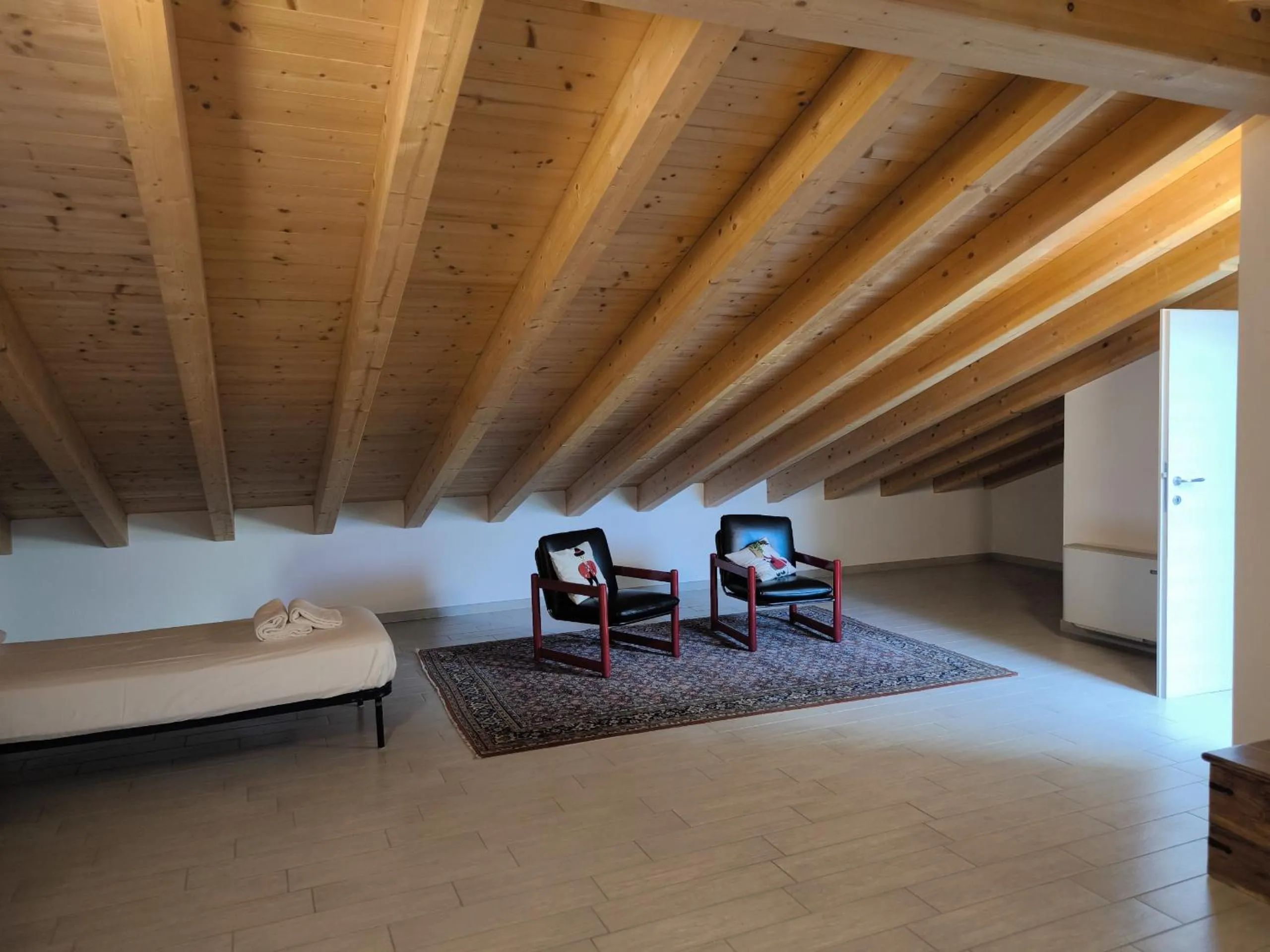 Communal lounge/ TV room in Residenza Pastrengo