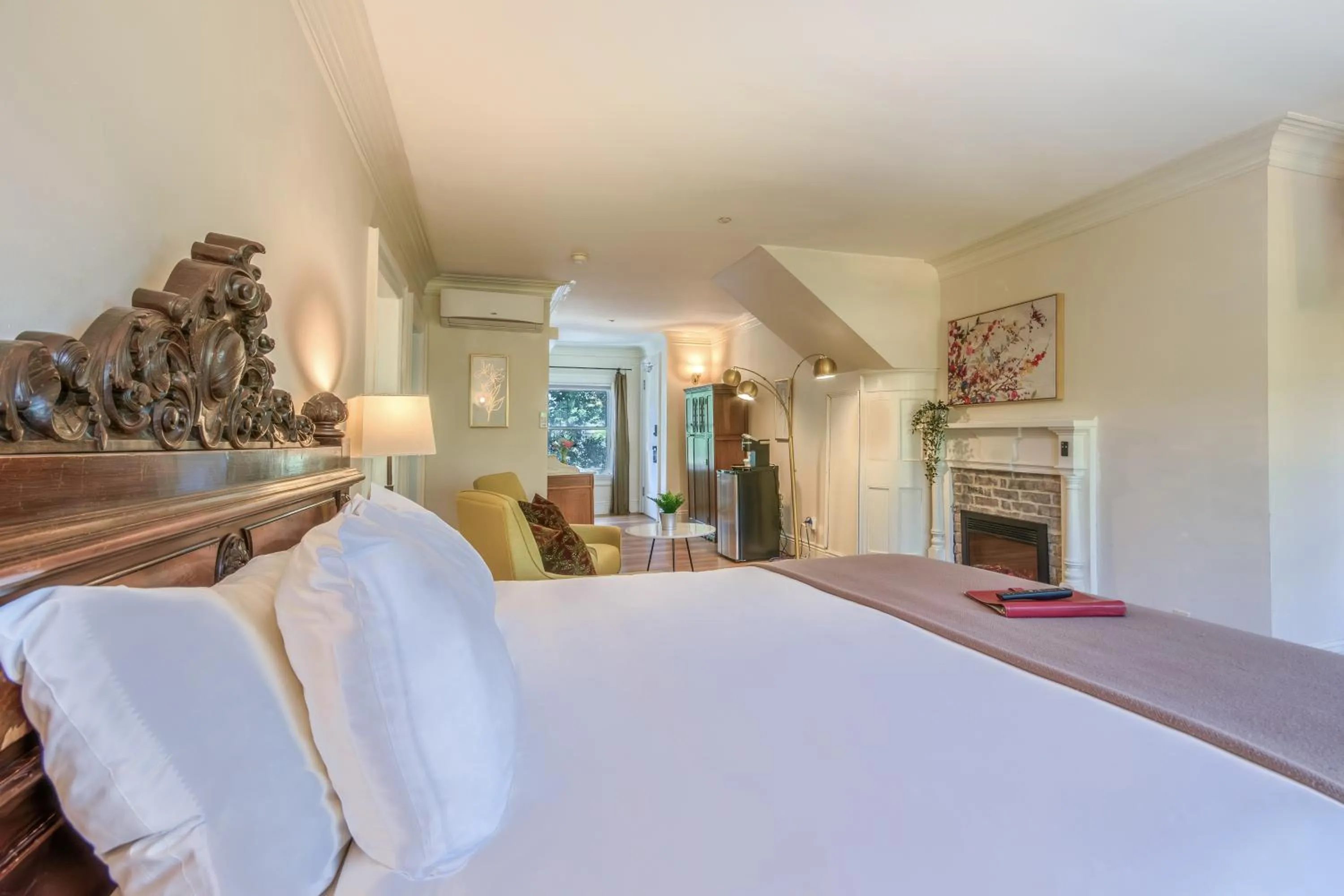 Bedroom, Bed in Cedar Gables Inn