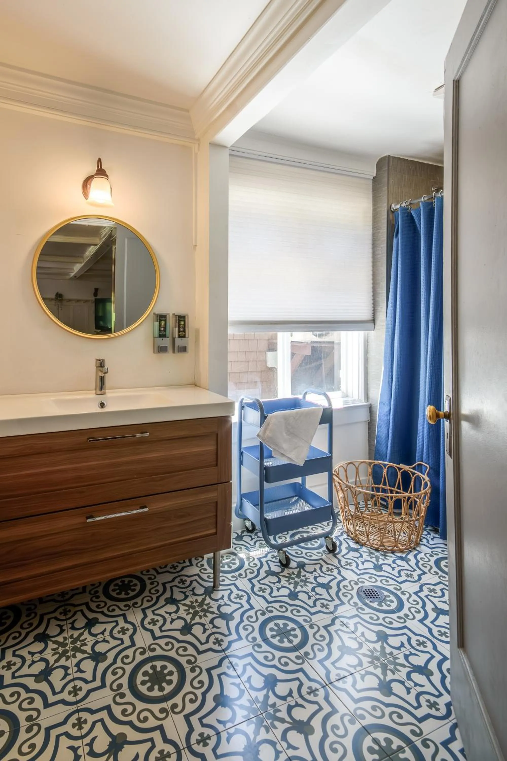 Seating area in Cedar Gables Inn