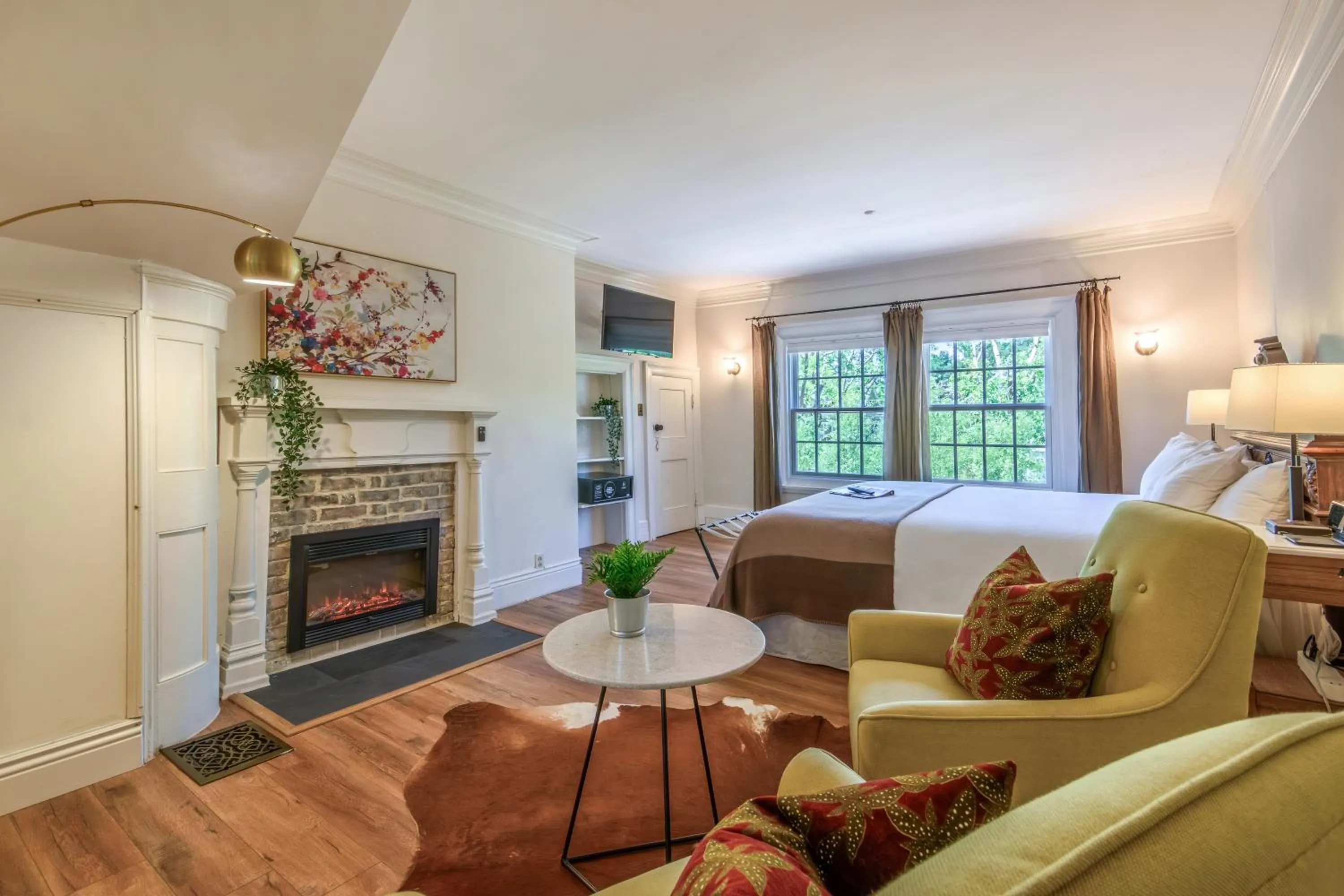 Seating area in Cedar Gables Inn