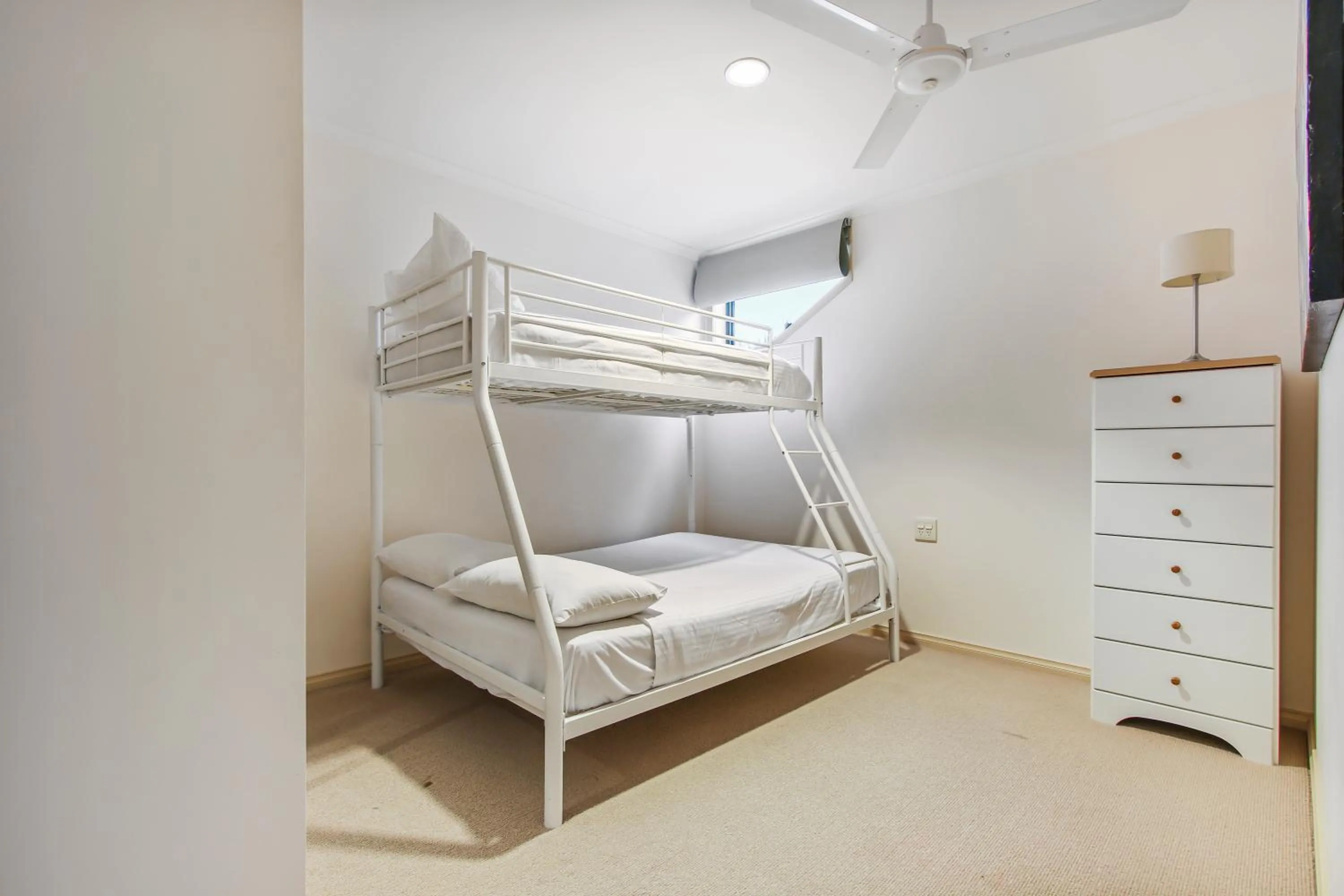 Bedroom, Bed in North Pier Hotel