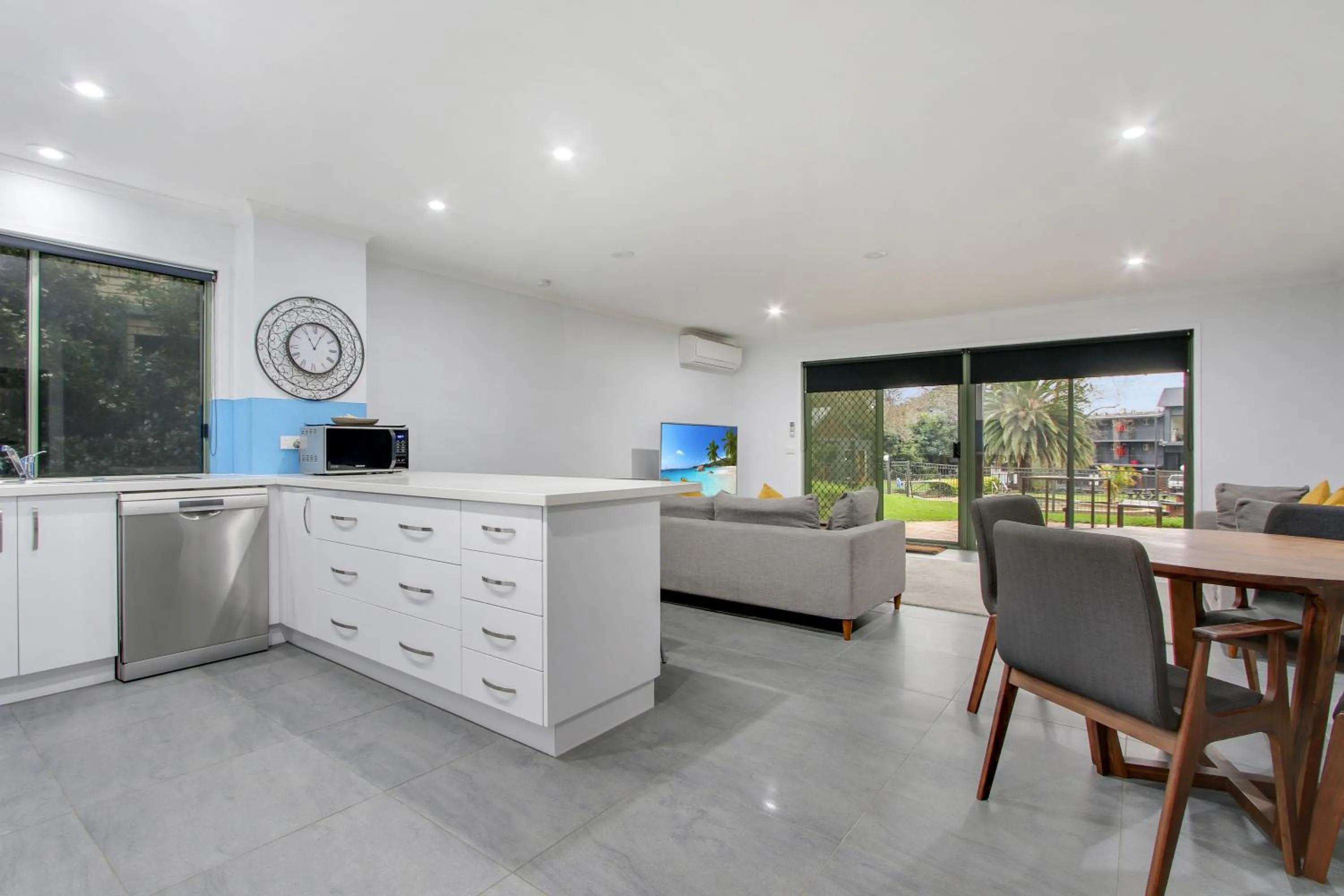 Kitchen or kitchenette in North Pier Hotel