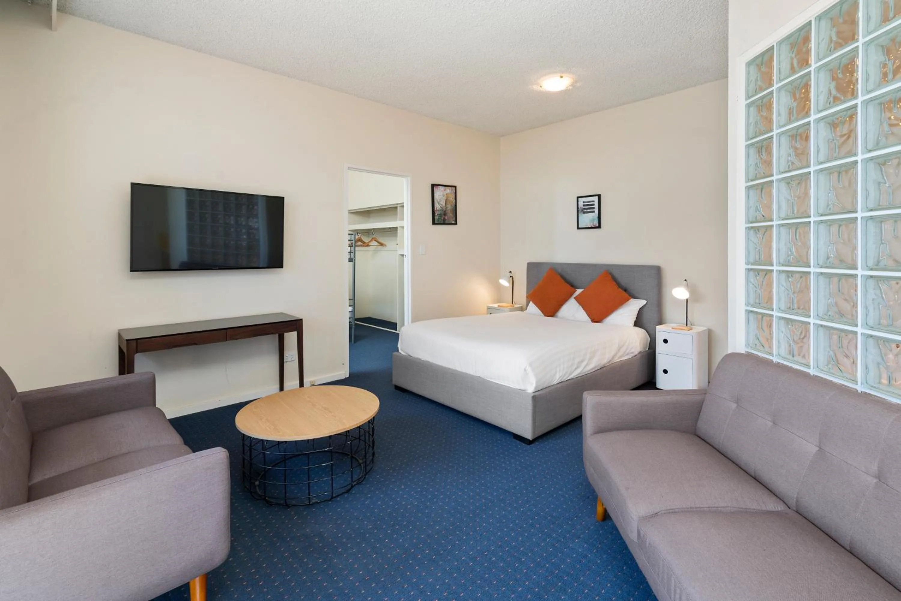 Bedroom, Bed in North Pier Hotel