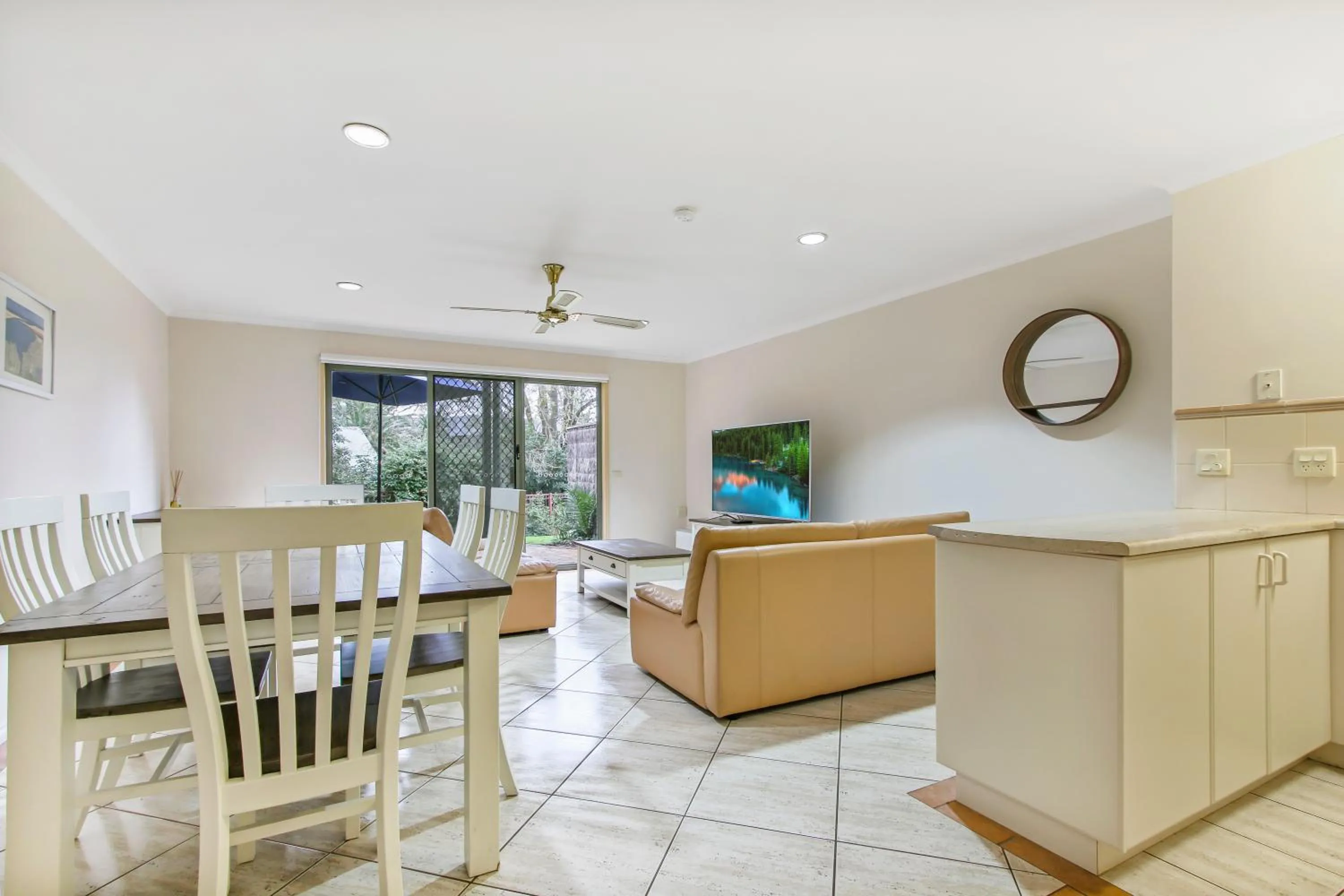 Dining area in North Pier Hotel