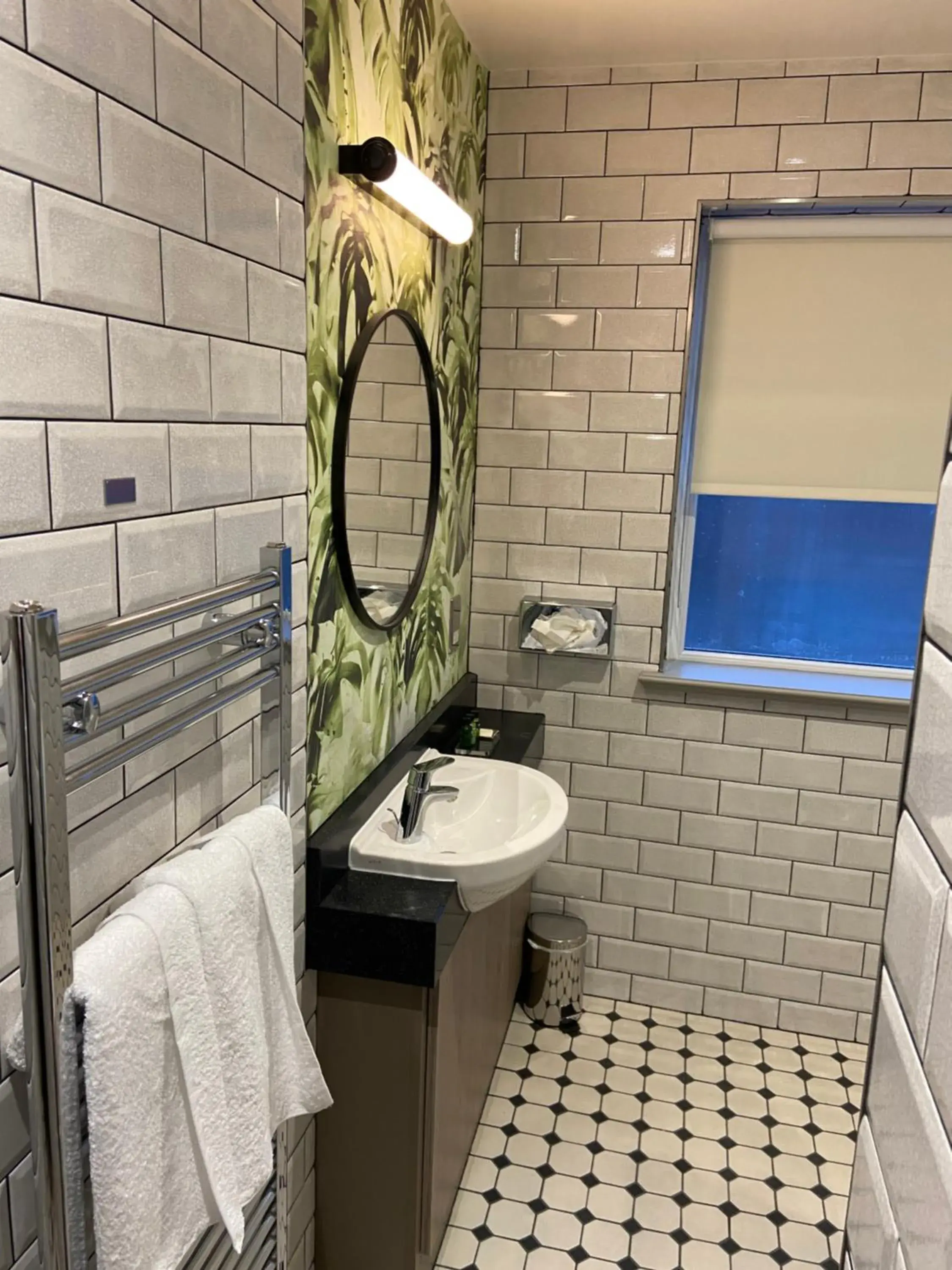 Superior Single Room in Caledonian Hotel Superior Single Room in Caledonian Hotel