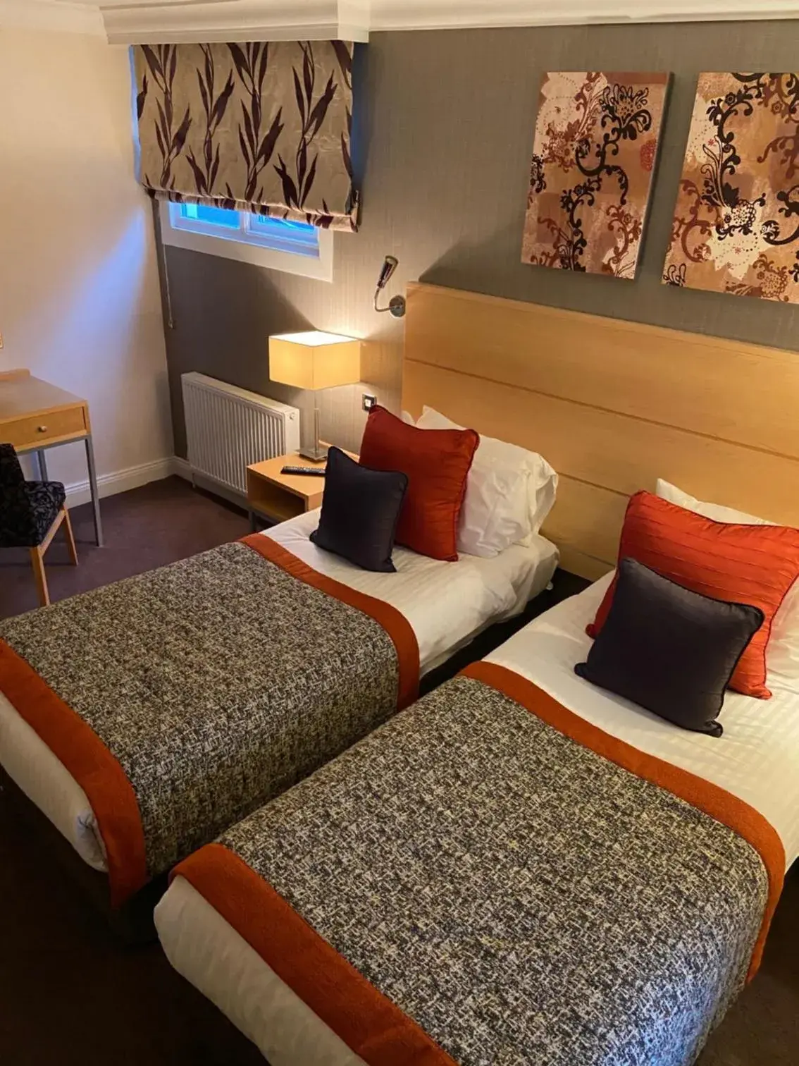 Executive Twin Room in Caledonian Hotel Executive Twin Room in Caledonian Hotel