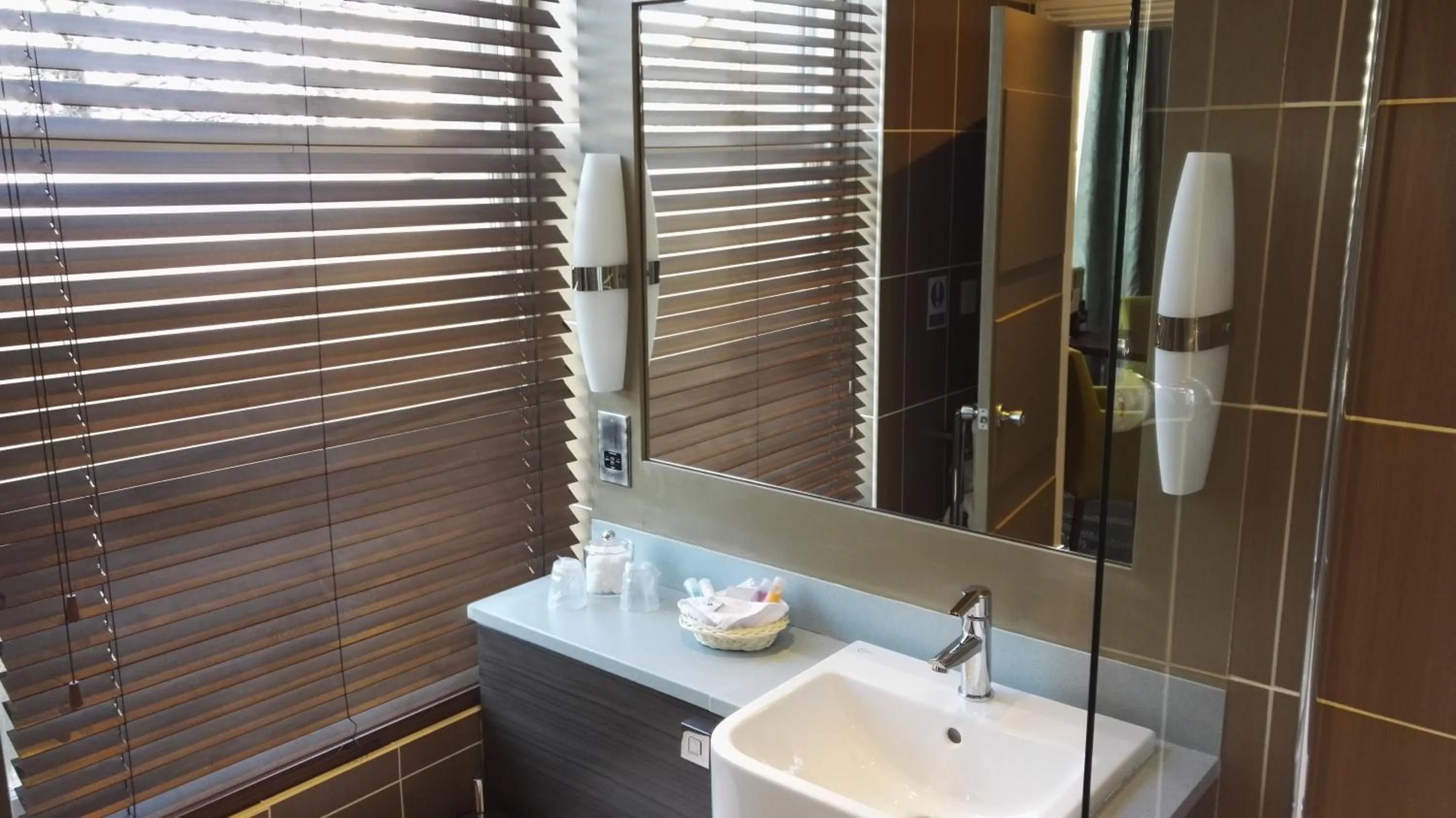 Bathroom in Caledonian Hotel