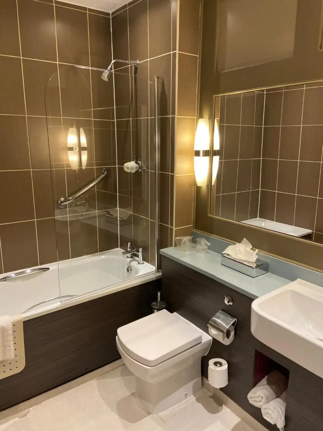 Deluxe Single Room in Caledonian Hotel Deluxe Single Room in Caledonian Hotel