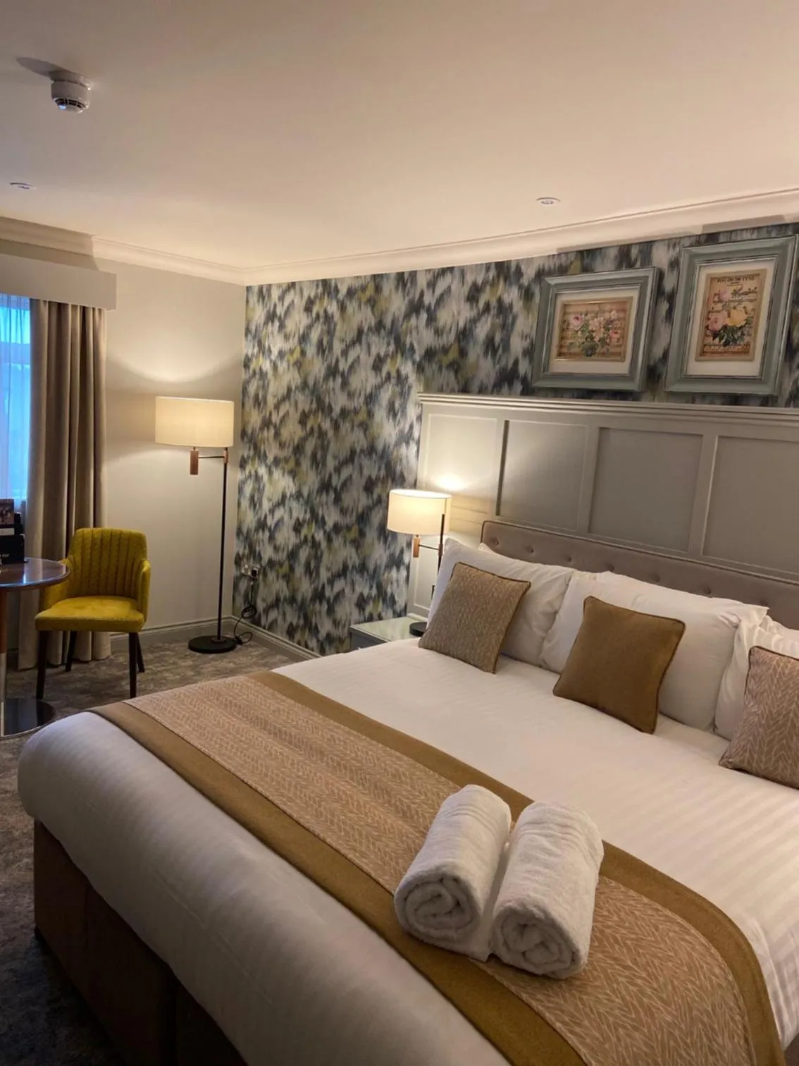 Bed in Caledonian Hotel