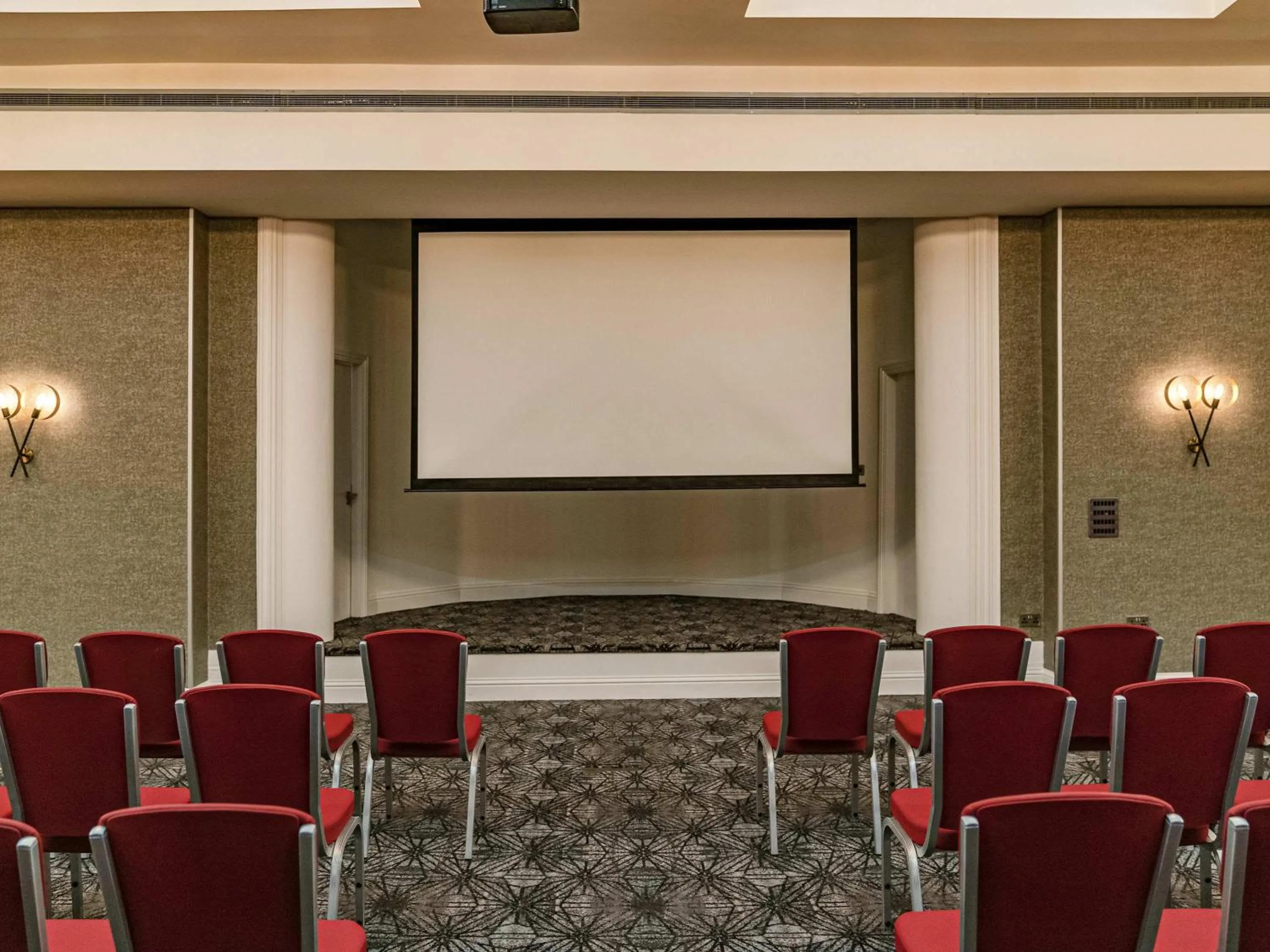 Business facilities in Mercure Nottingham City Centre Hotel