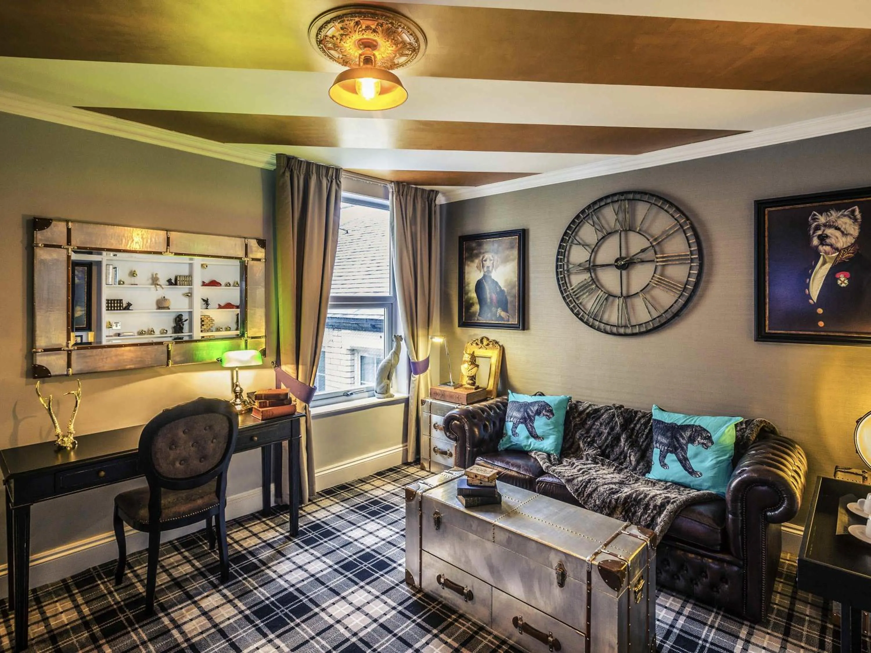 Property building in Mercure Nottingham City Centre Hotel