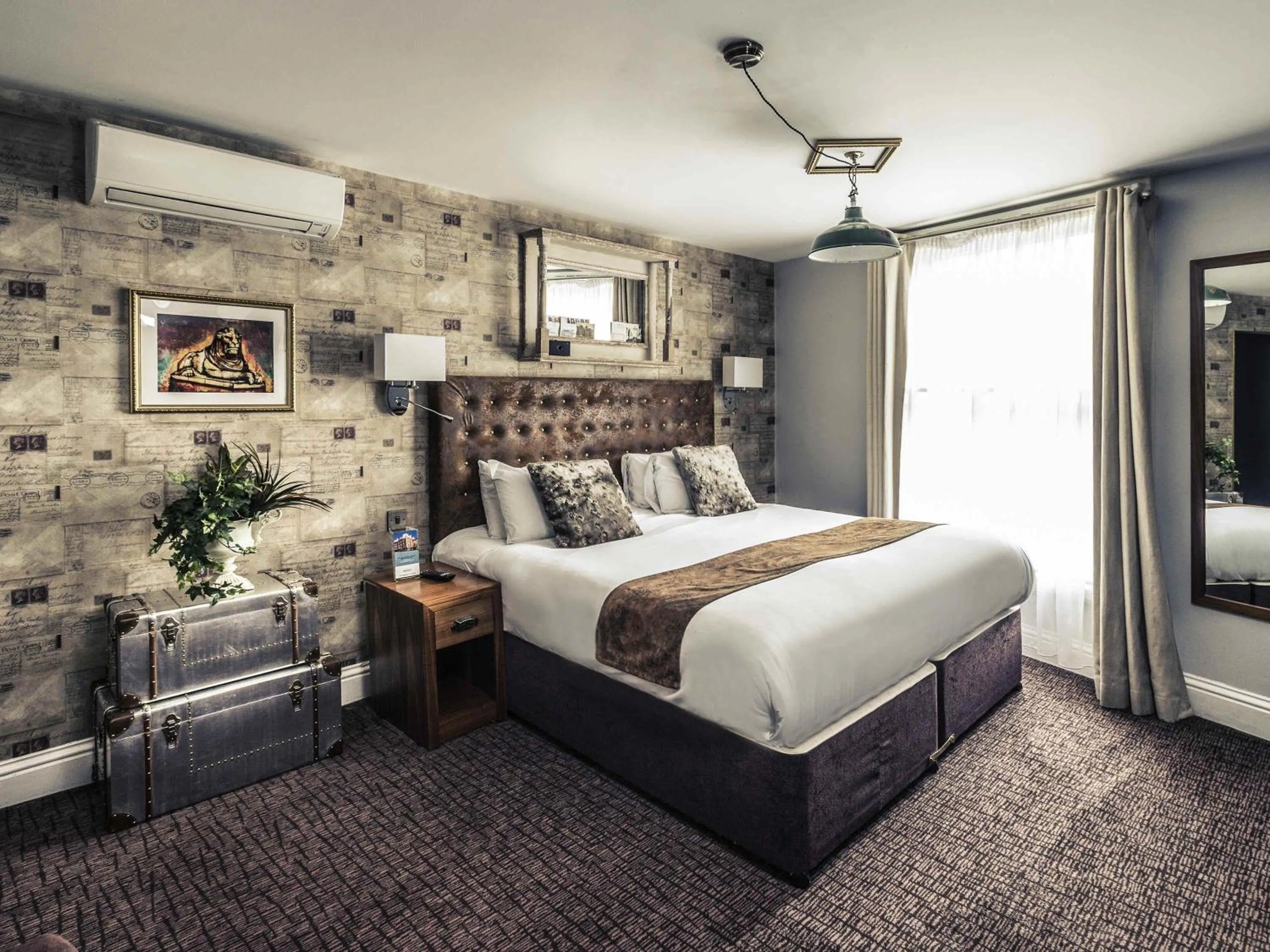 Bedroom, Bed in Mercure Nottingham City Centre Hotel