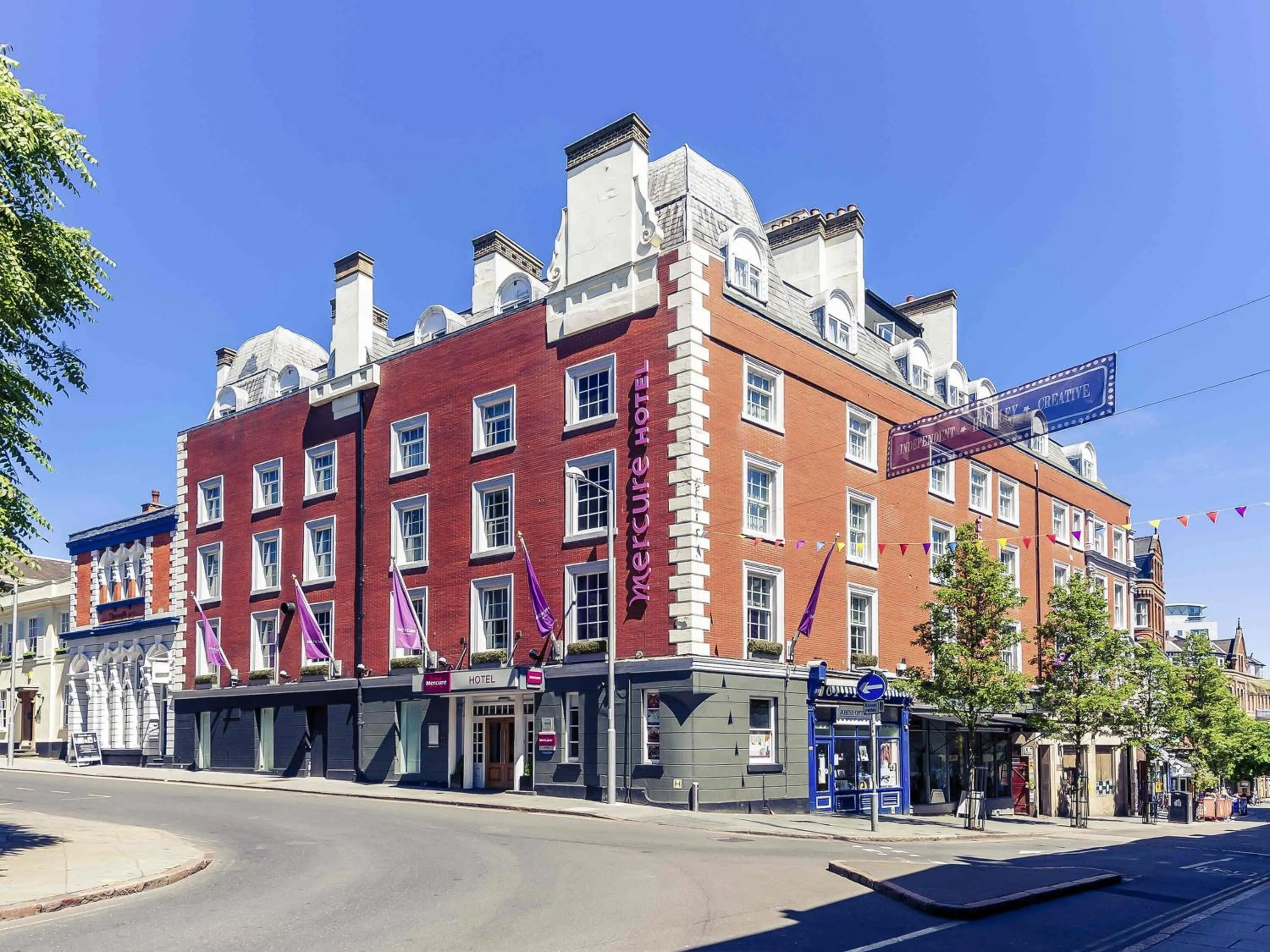 Property building in Mercure Nottingham City Centre Hotel
