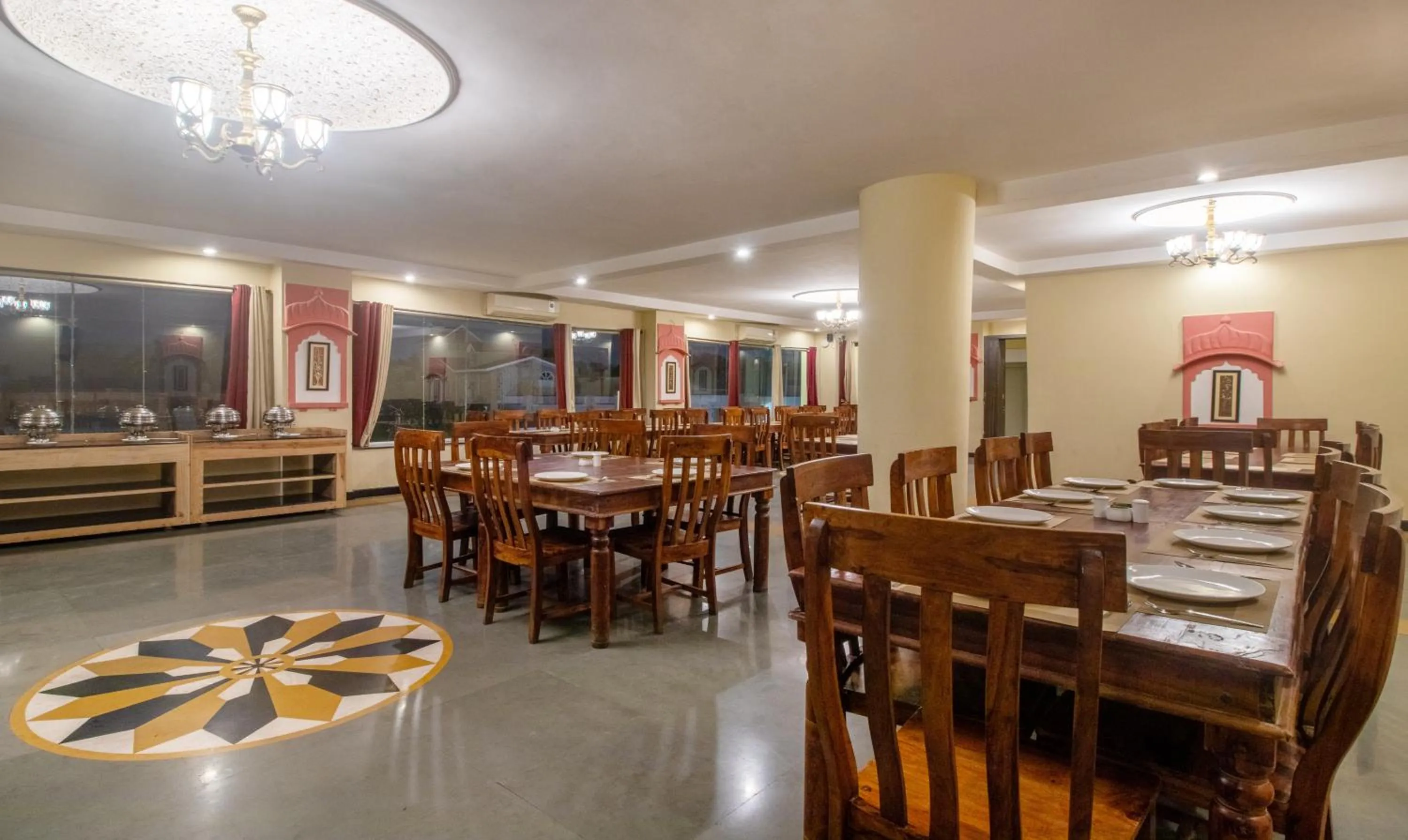 Restaurant/places to eat in Treebo Megh Niwas, 2 Km From Umaid Bhawan Palace