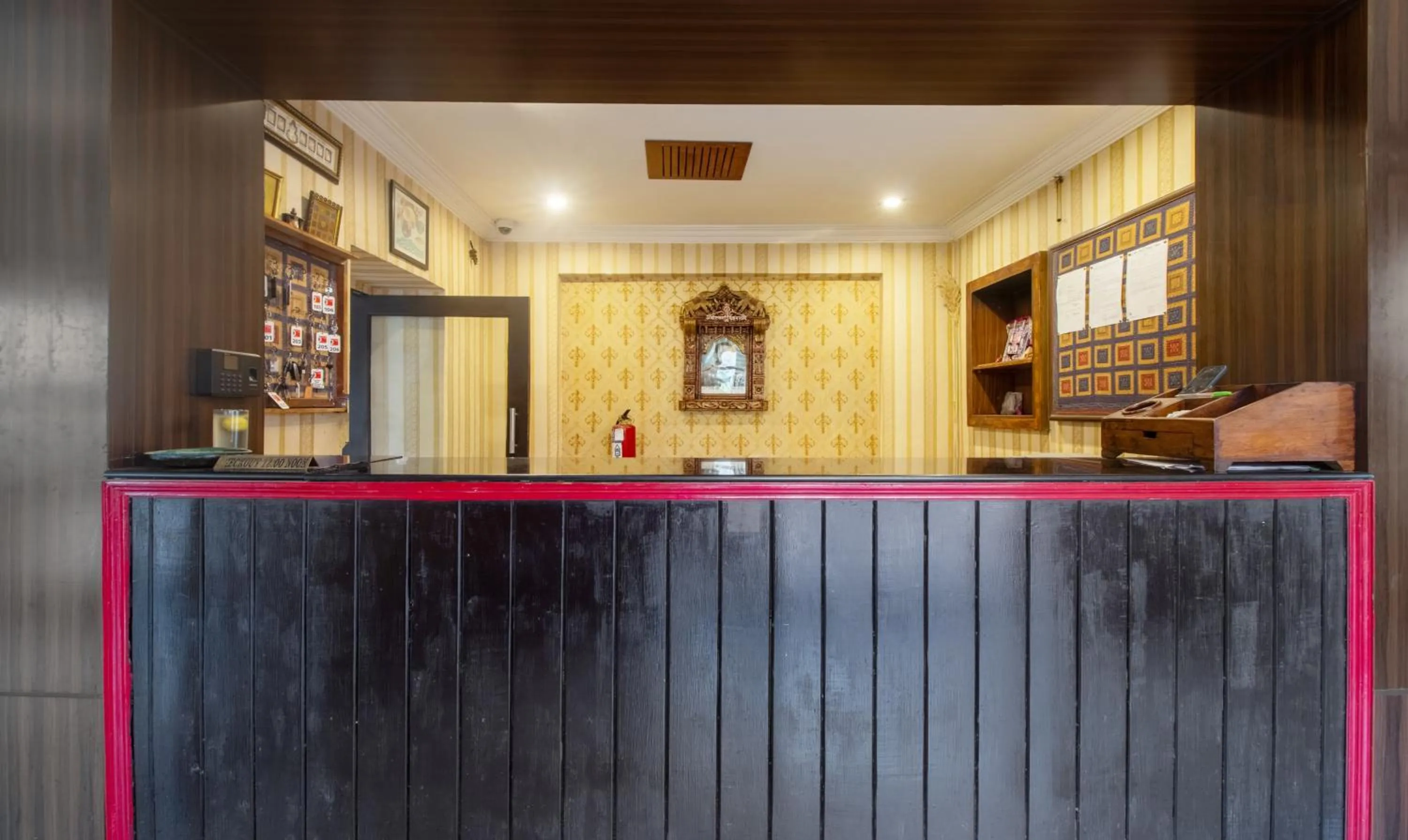 Lobby or reception in Treebo Megh Niwas, 2 Km From Umaid Bhawan Palace