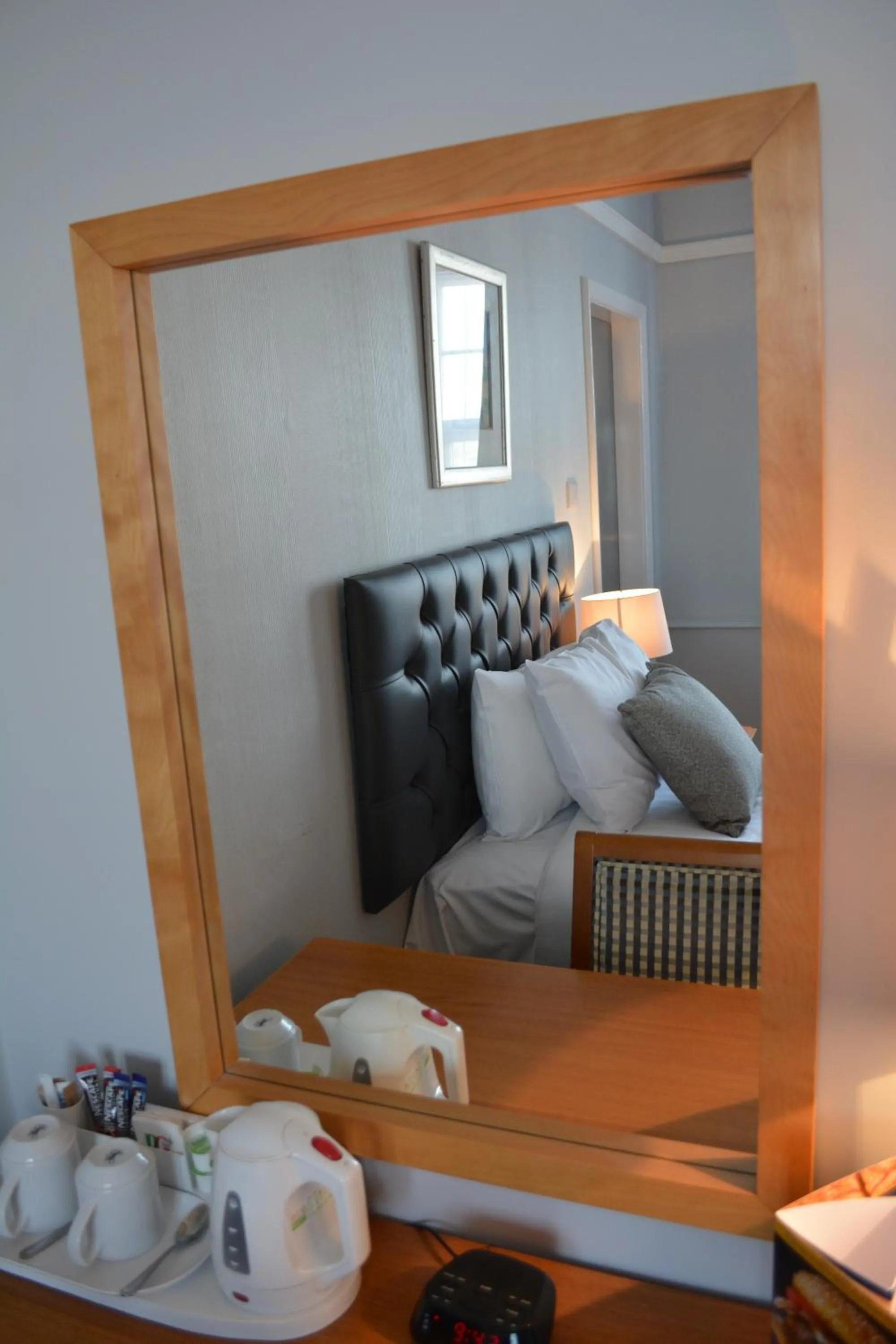Bed, Seating Area in Best Western Stoke on Trent City Centre Hotel