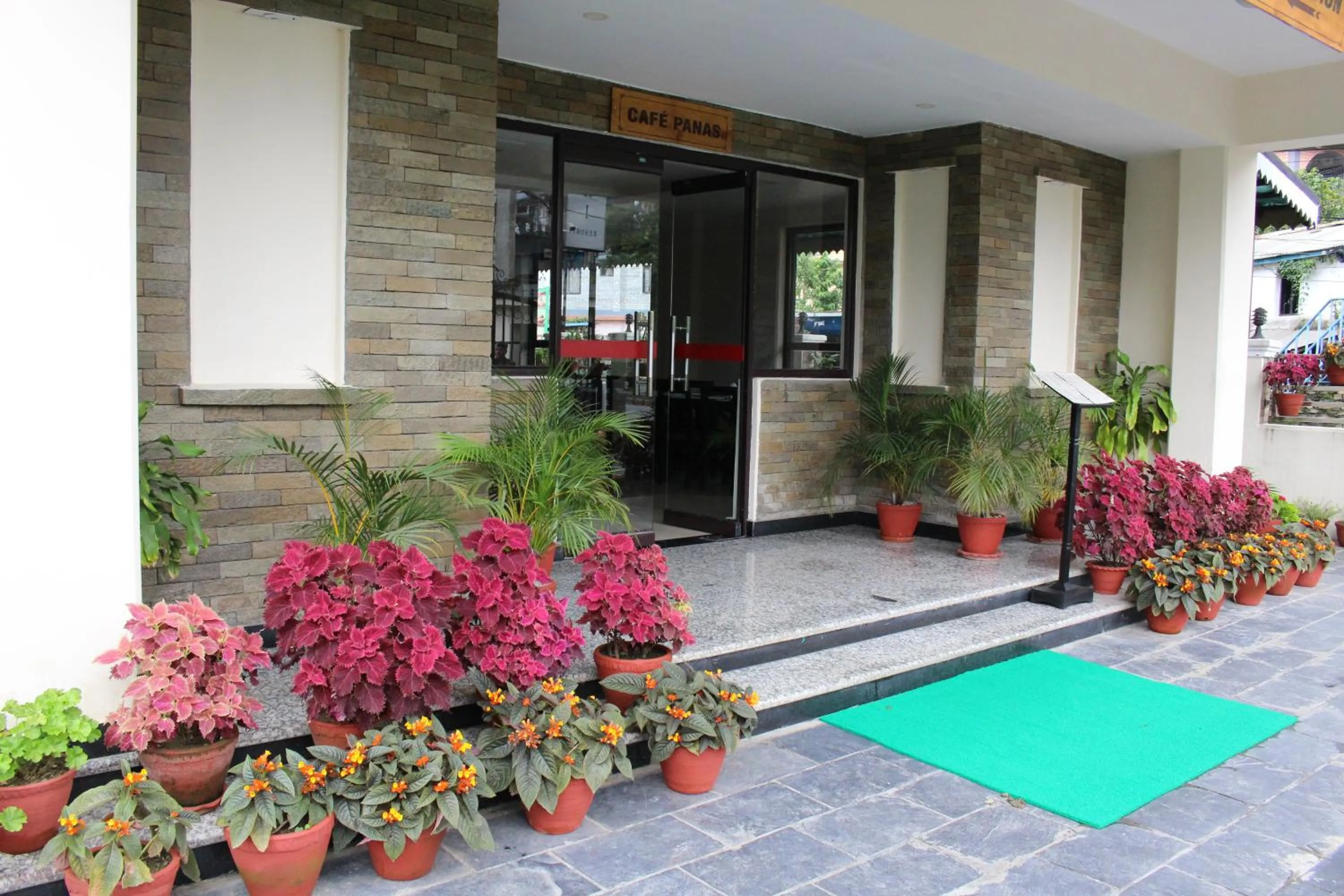 Restaurant/places to eat in Tuki Resort Pokhara