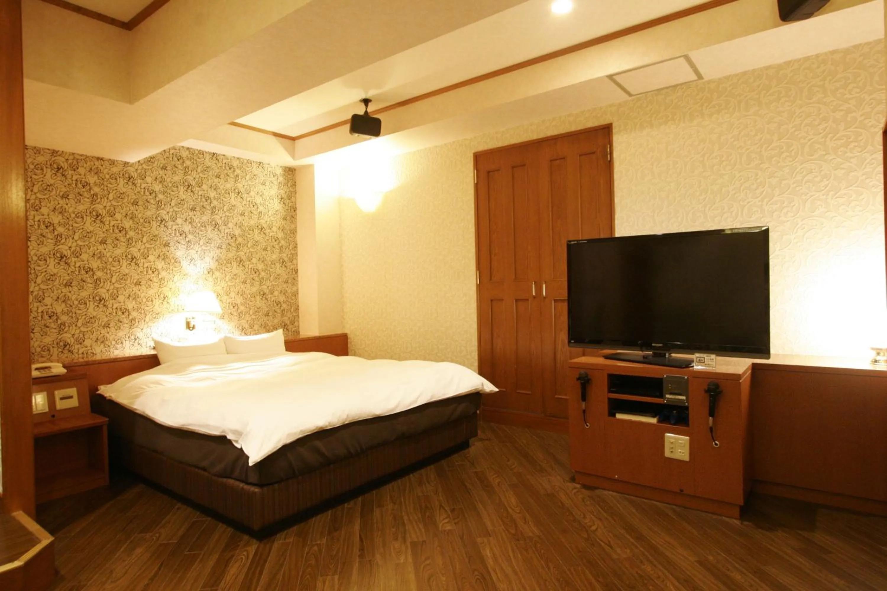 Photo of the whole room, Bed in Hotel NOA (Adult Only)