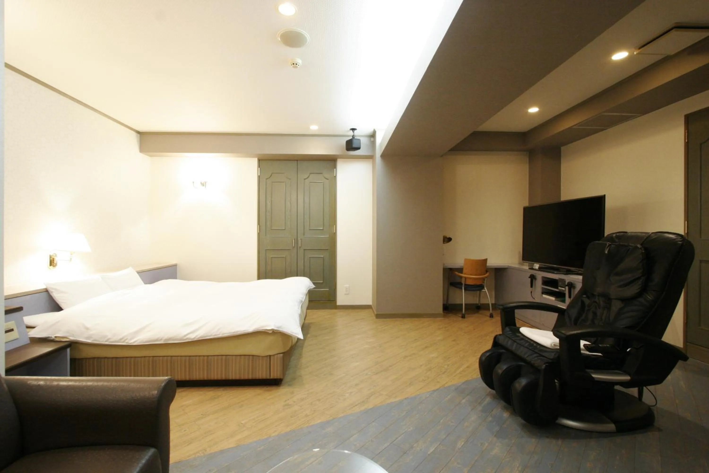 Photo of the whole room, Bed in Hotel NOA (Adult Only)